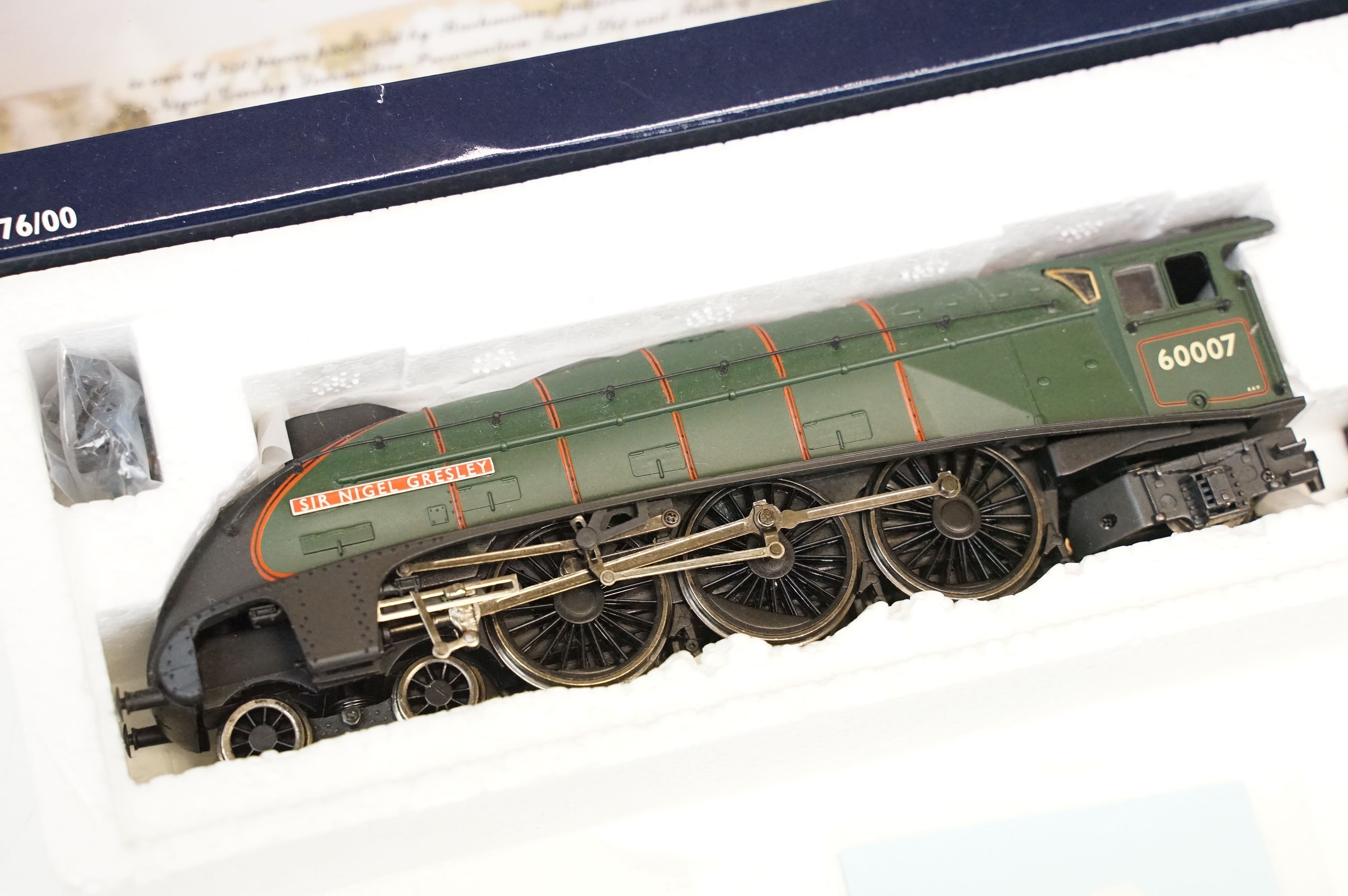 Boxed Special Ltd Edn Bachmann OO gauge Class A4 No 60007 Sir Nigel Gresley locomotive, with outer - Image 3 of 6