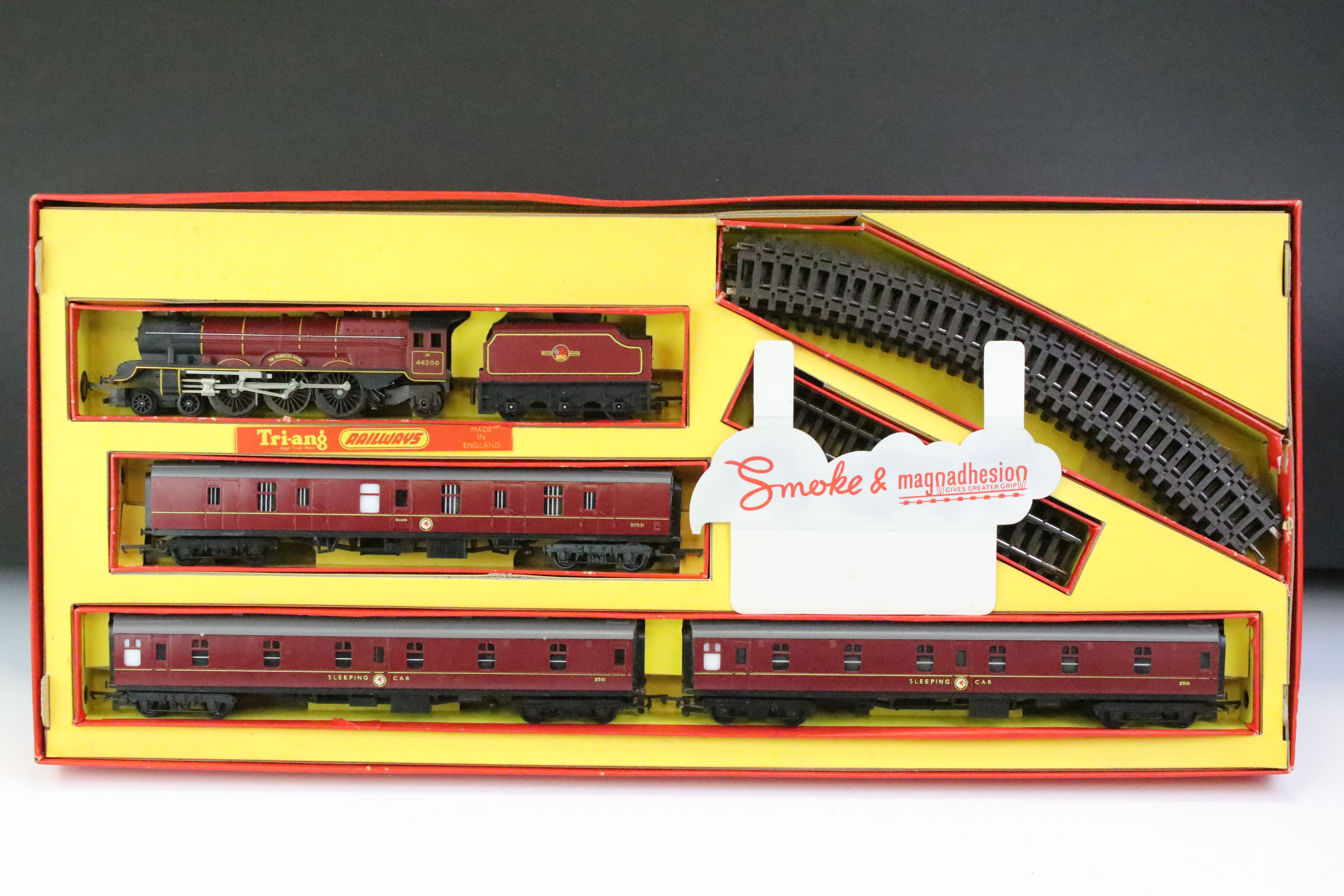 Two boxed Triang OO gauge electric train sets to include RS21 with Princess Victoria locomotive - Image 6 of 7