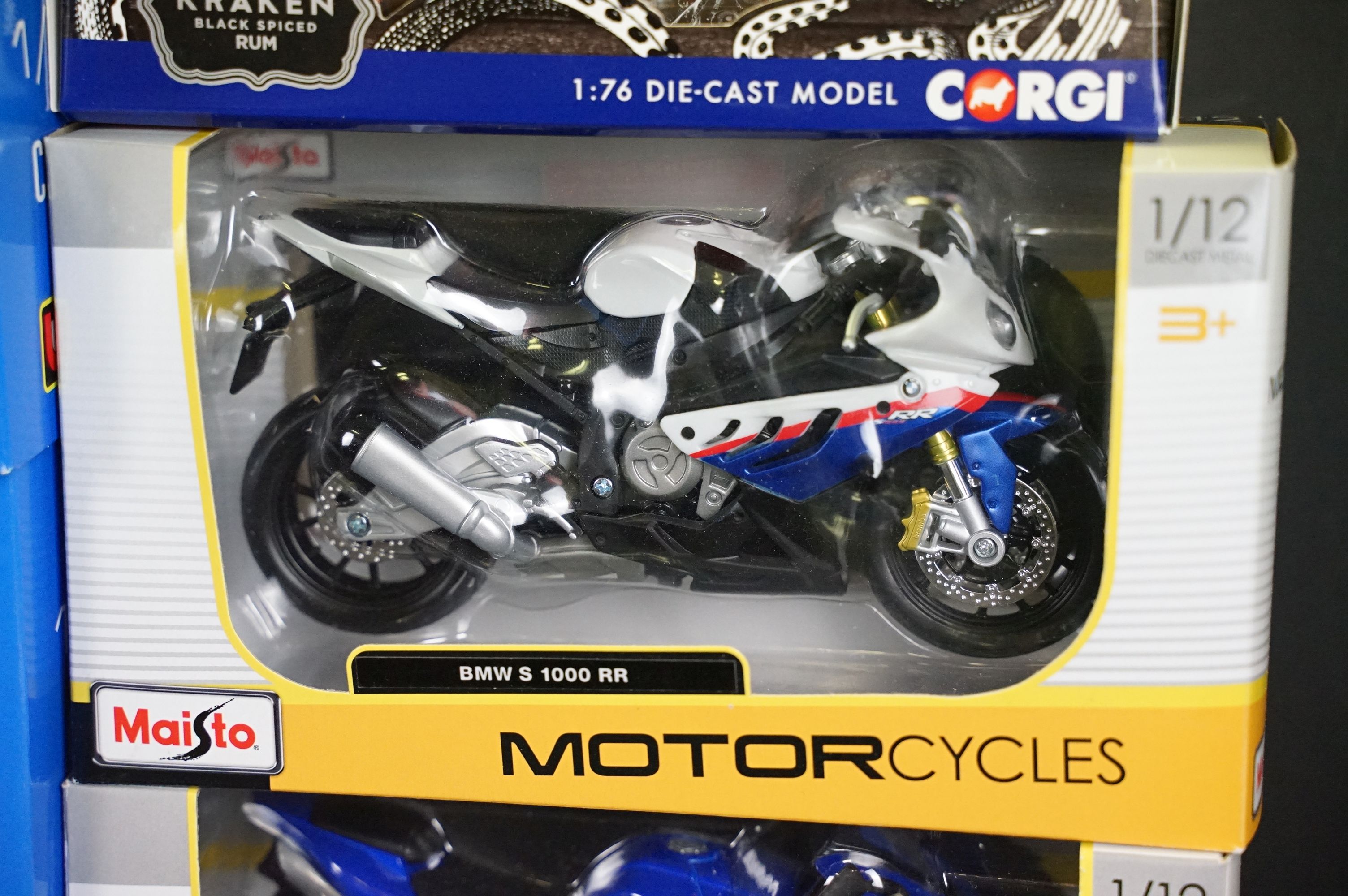 19 Boxed diecast model motorbikes to include 12 x Burago 1/10 Cycle and 7 x Maisto featuring 2 x - Image 7 of 12