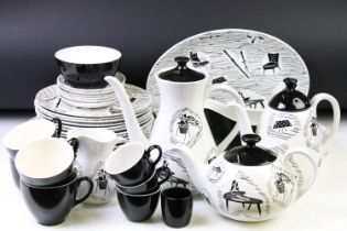 A large quantity of 'Homemaker' pattern ceramics to include two tea and dinner services, include :