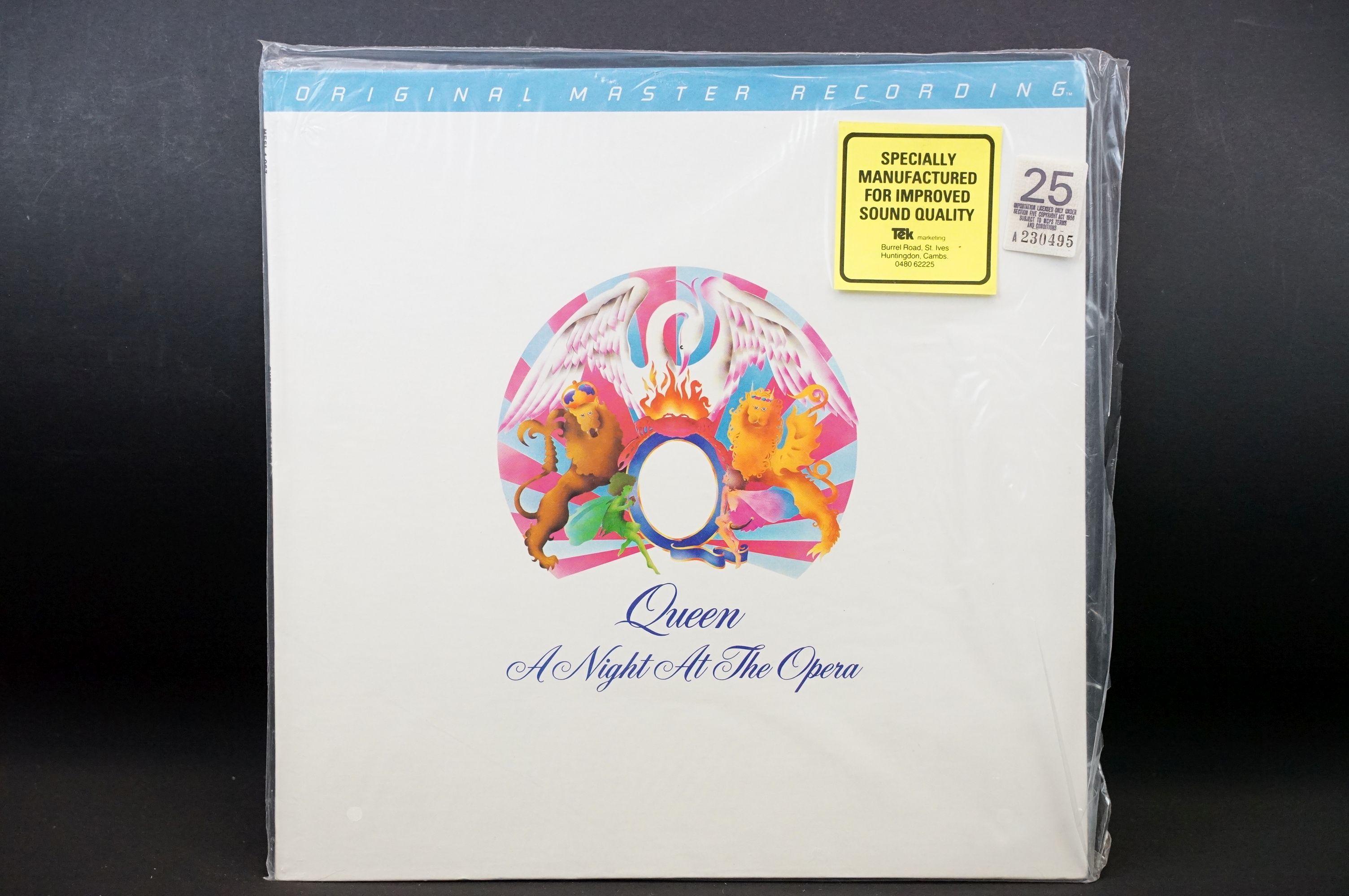 Vinyl - Queen A Night At The Opera. Original US 1982 Original Master Recording LP, with gatefold