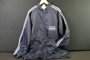 Memorabila - Rare Oasis 1996 promo only Knebworth media jacket, given to select media attendees.