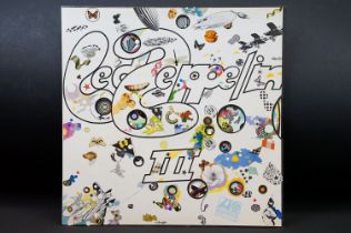 Vinyl - Led Zeppelin - III LP on Atlantic Records 2401002. Original Uk 1970 1st pressing, plum