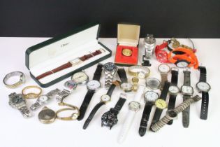 A collection of ladies and gents wristwatches to include Orvis and Accurist examples.