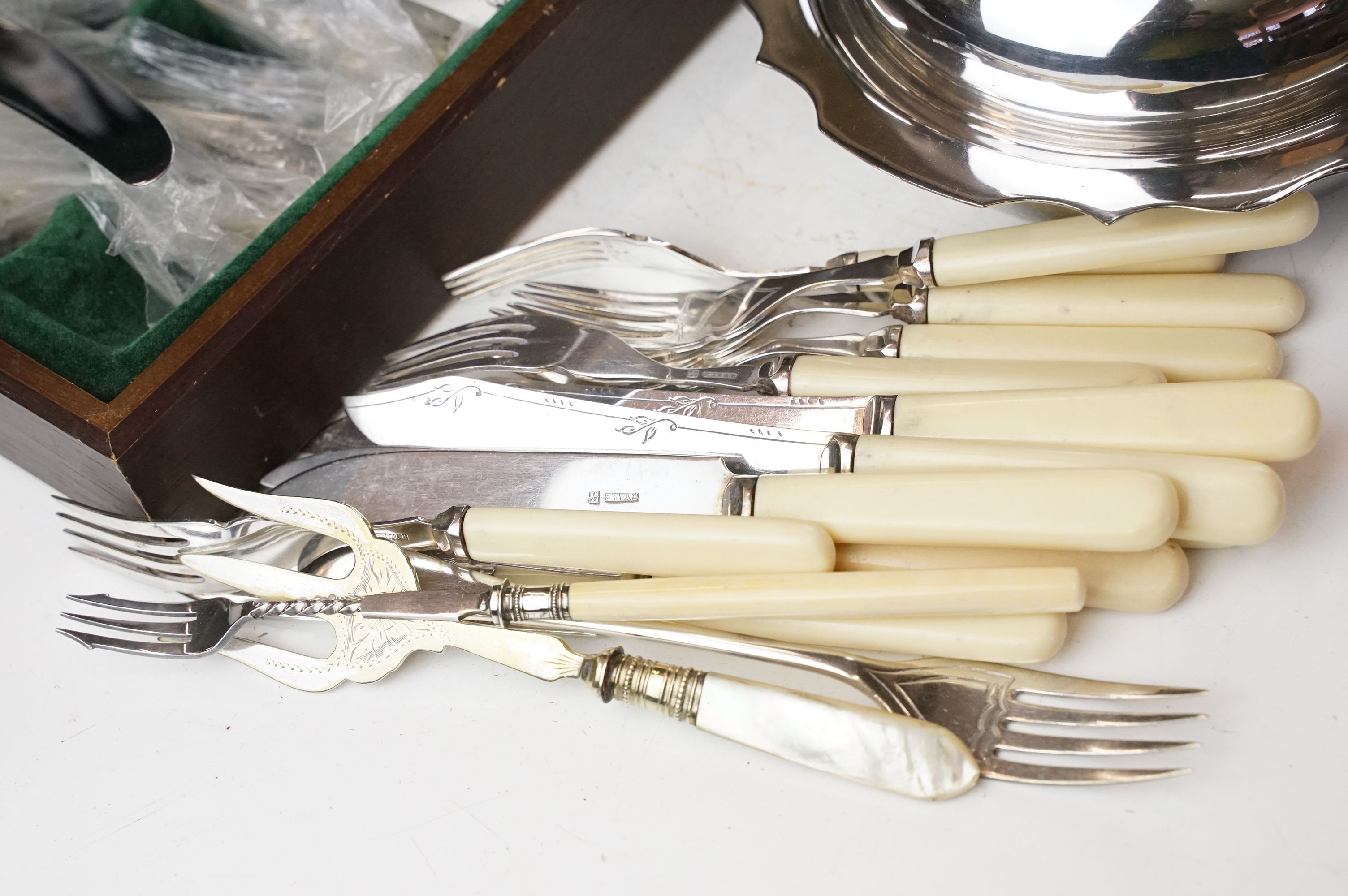 A canteen of silver plated cutlery within original packaging, together with a quantity of mixed... - Image 6 of 12