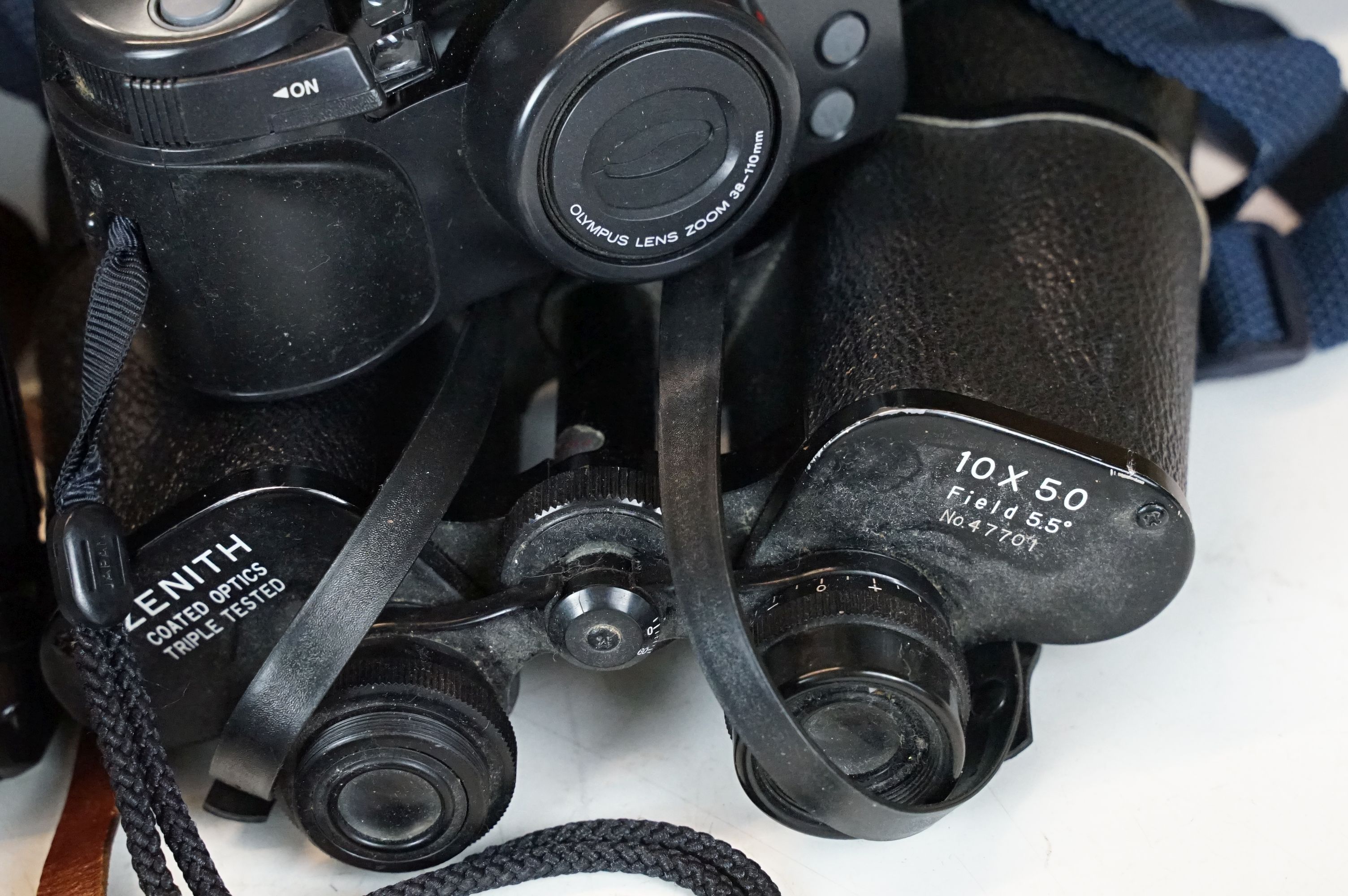 A collection of mixed photographic equipment to include Zenit and Chinon 35mm SLR cameras together - Image 13 of 13