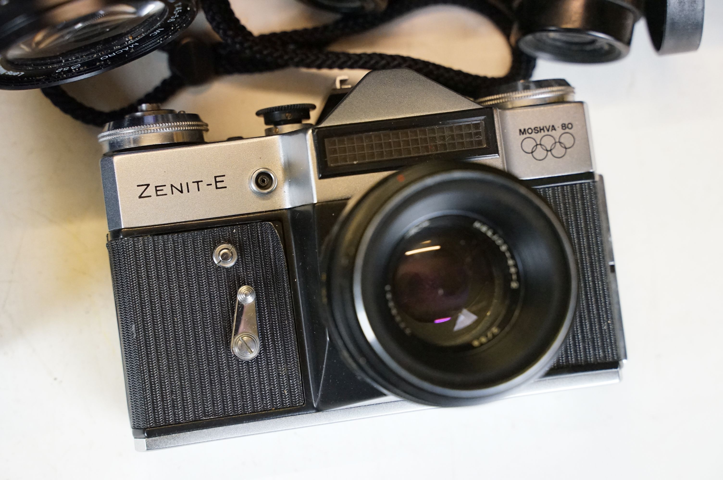 A collection of mixed photographic equipment to include Zenit and Chinon 35mm SLR cameras together - Image 3 of 13