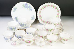 Collection of porcelain tea ware to include a Royal Vale floral tea set (pattern 7513, featuring