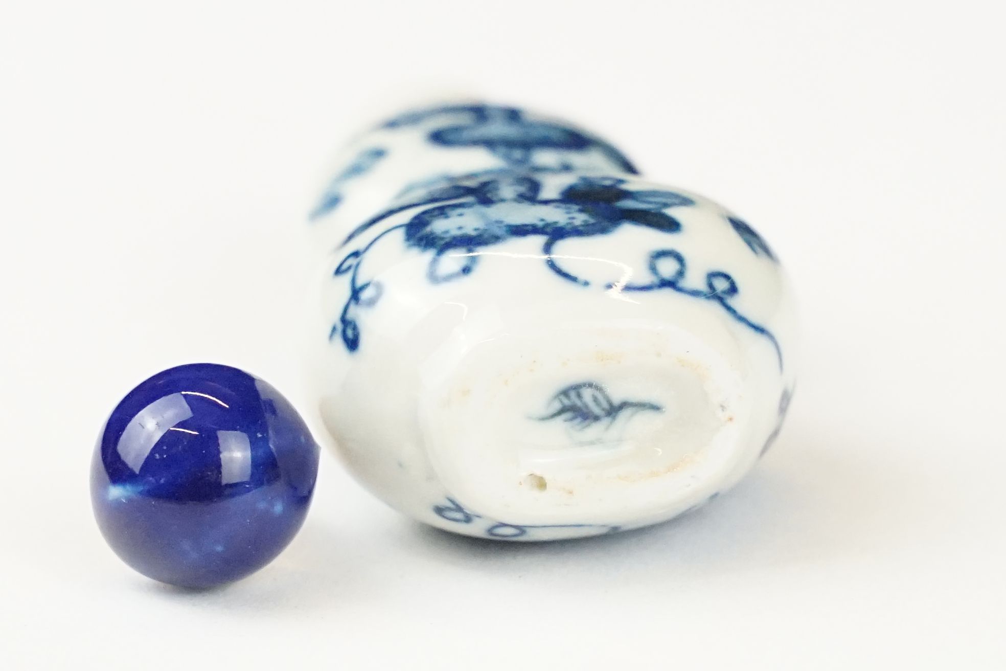 Two Chinese blue and white ceramic snuff bottles with traditional Chinese decoration. - Image 6 of 8