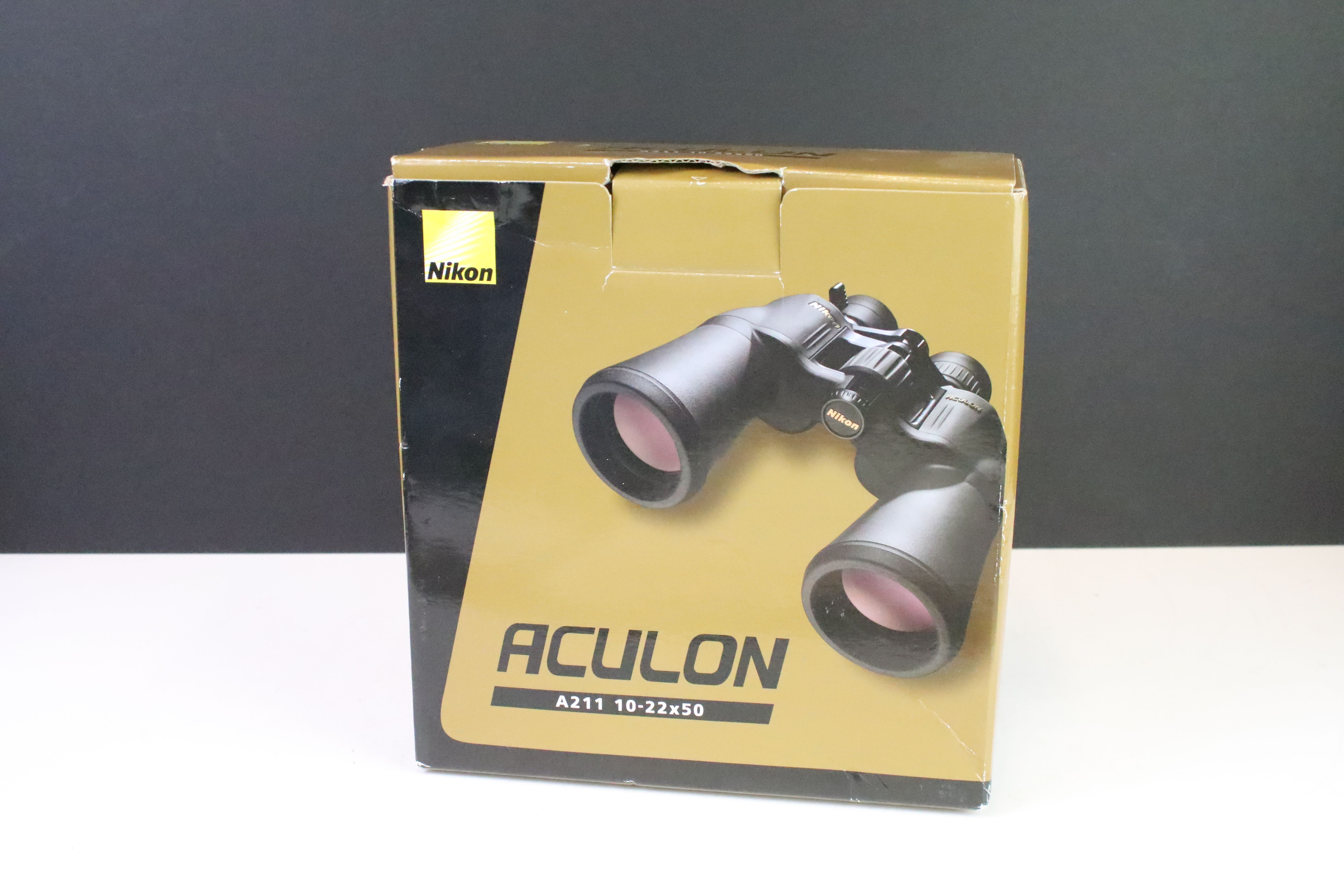 A set of Nikon Aculon A211 10-22x50 binoculars with original case and box. - Image 4 of 4