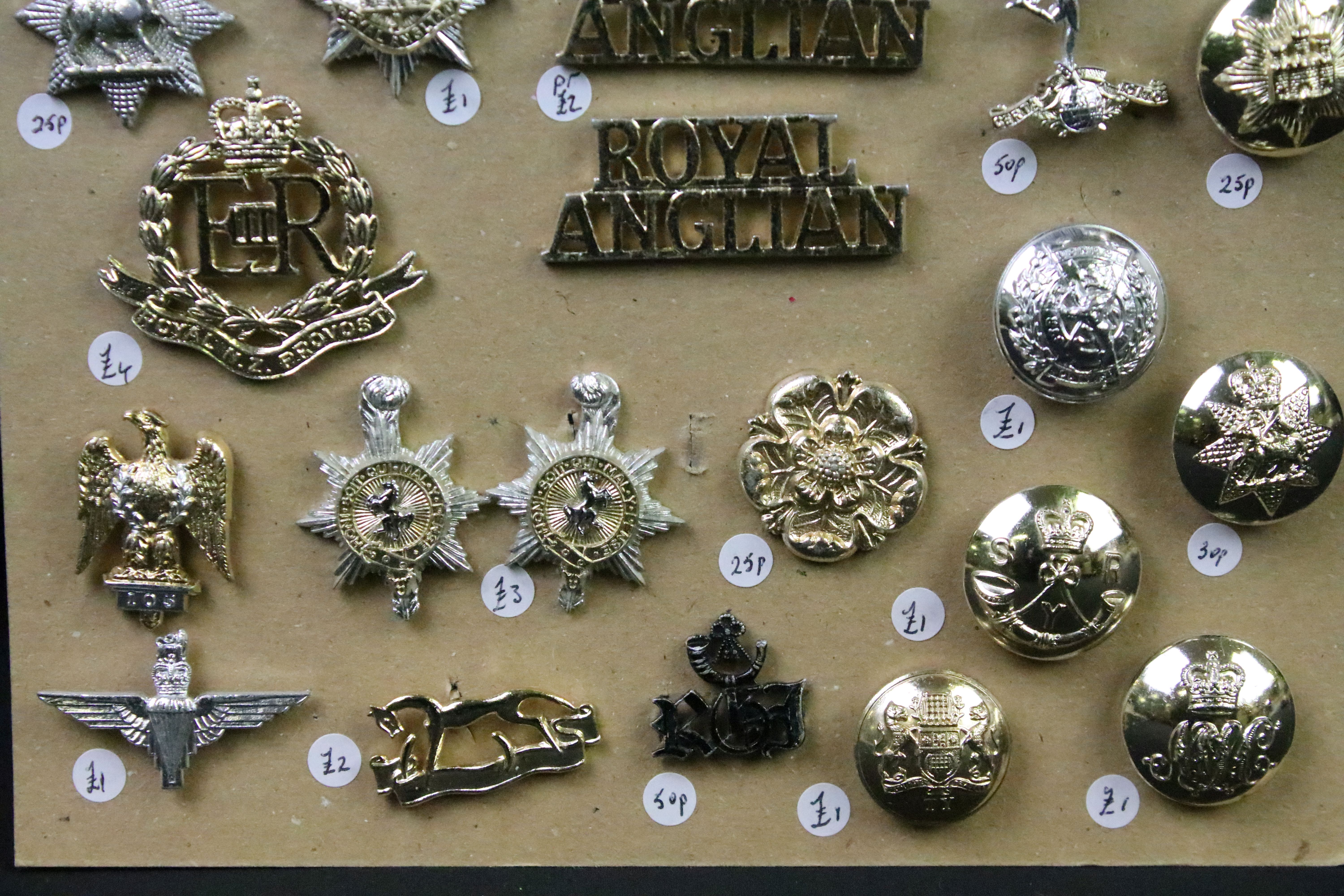 A collection of mainly Staybrite British military buttons and badges to include The Royal Marines, - Image 9 of 9