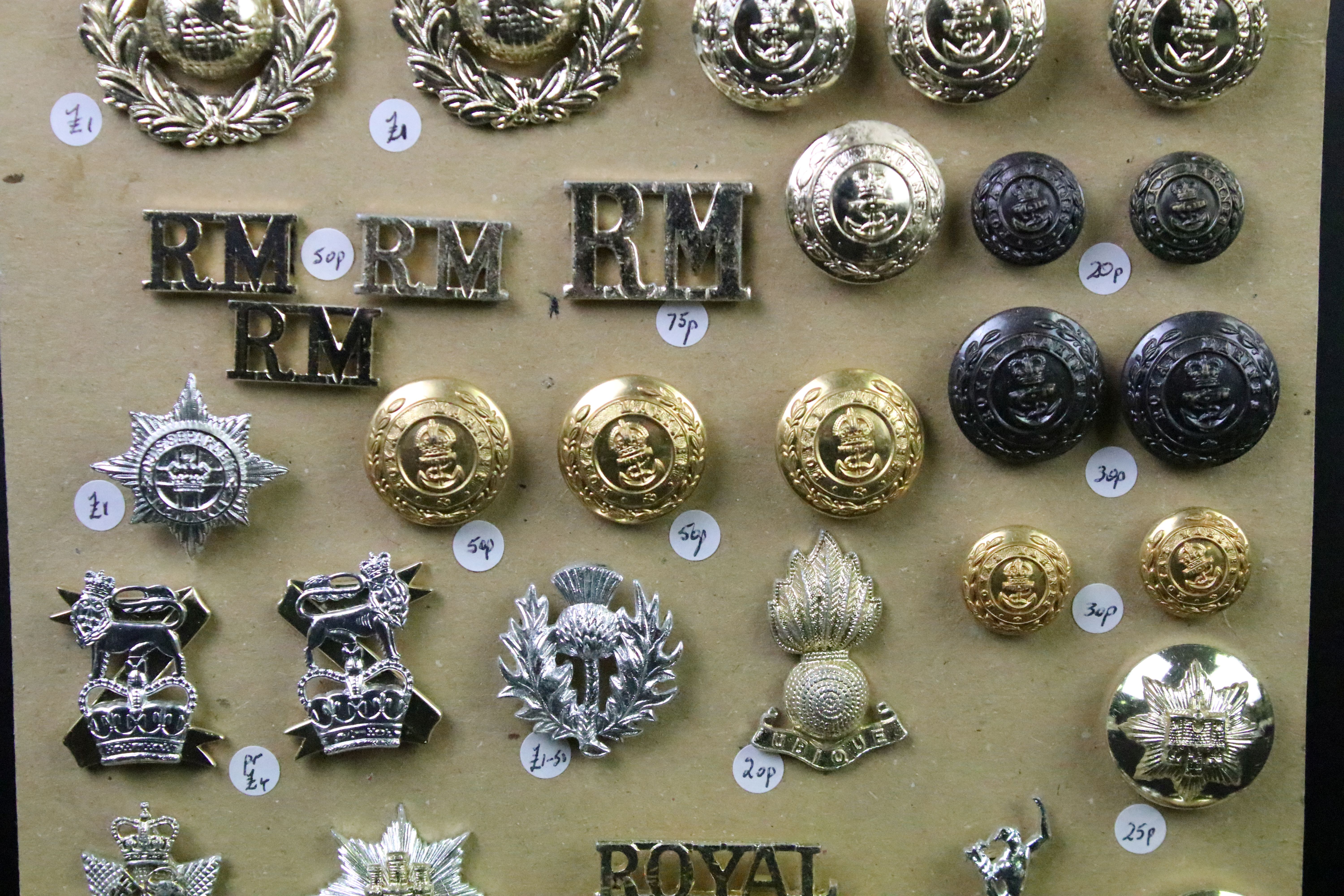 A collection of mainly Staybrite British military buttons and badges to include The Royal Marines, - Image 7 of 9