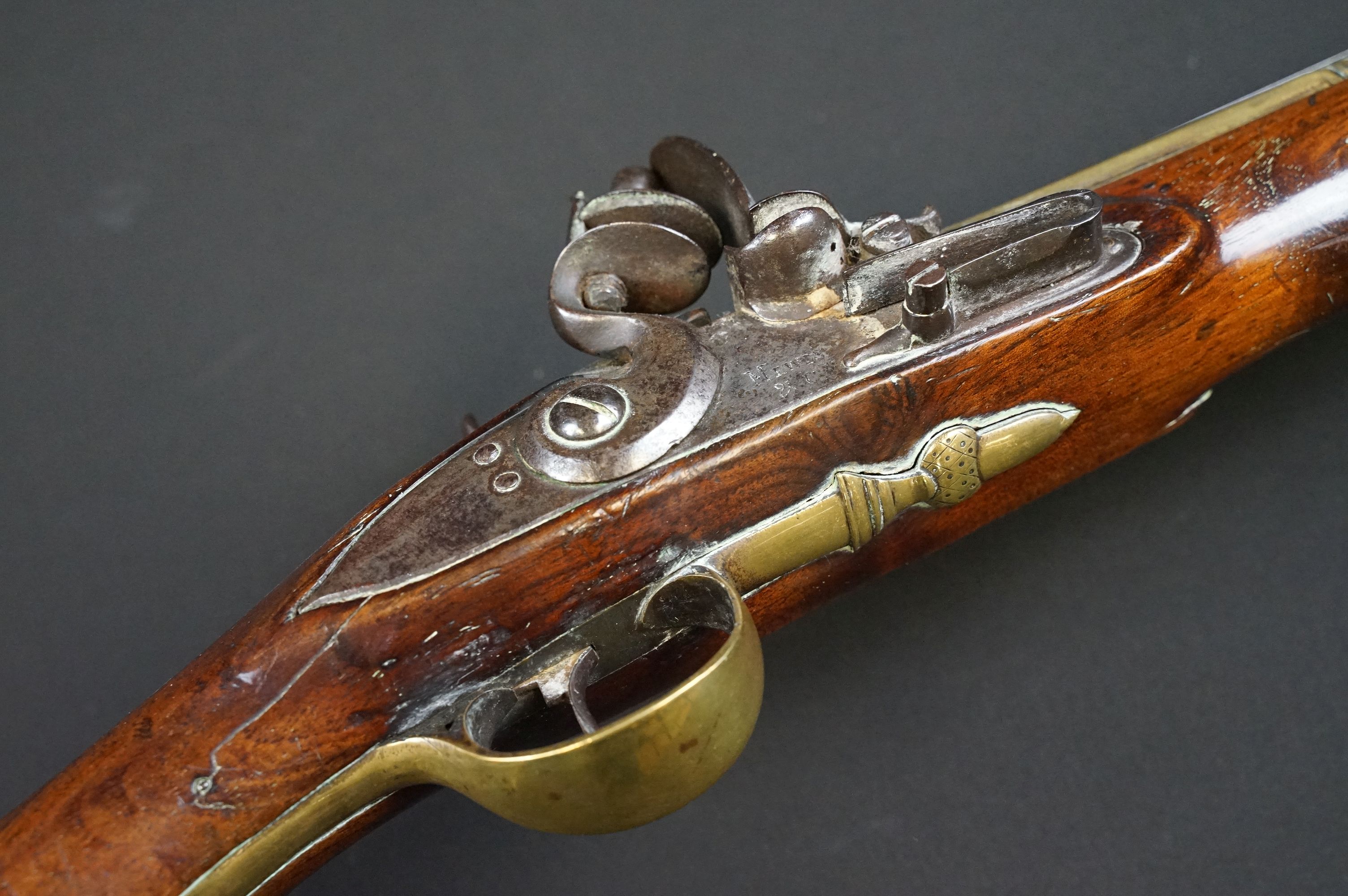 A FLINTLOCK COACHING BLUNDERBUSS by Mewis & Co, with 14 1/2" brass bell ended barrel, Birmingham - Image 7 of 19