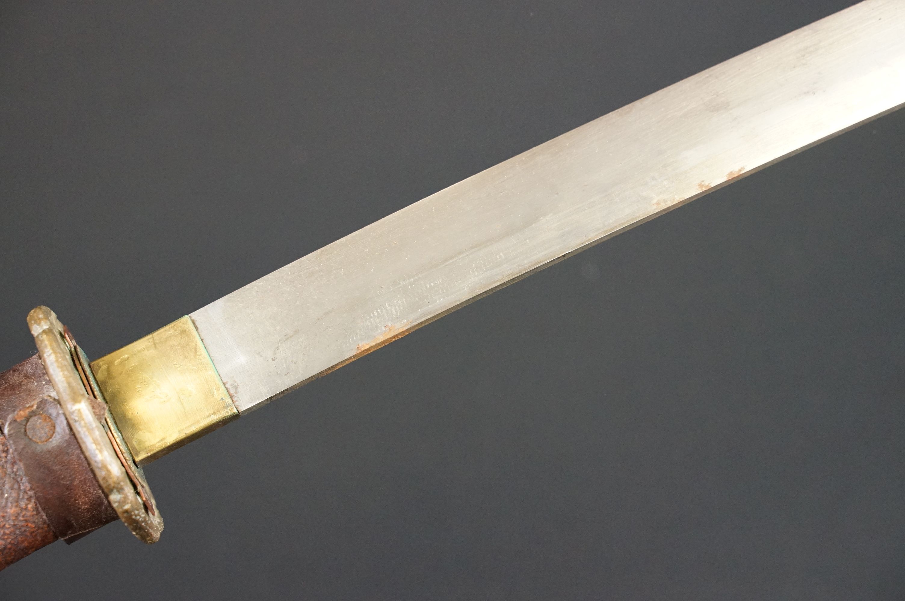 A World WarTwo JAPANESE SAMURAI KATANA SWORD, with leather covered handle and leather sheath - Image 7 of 17