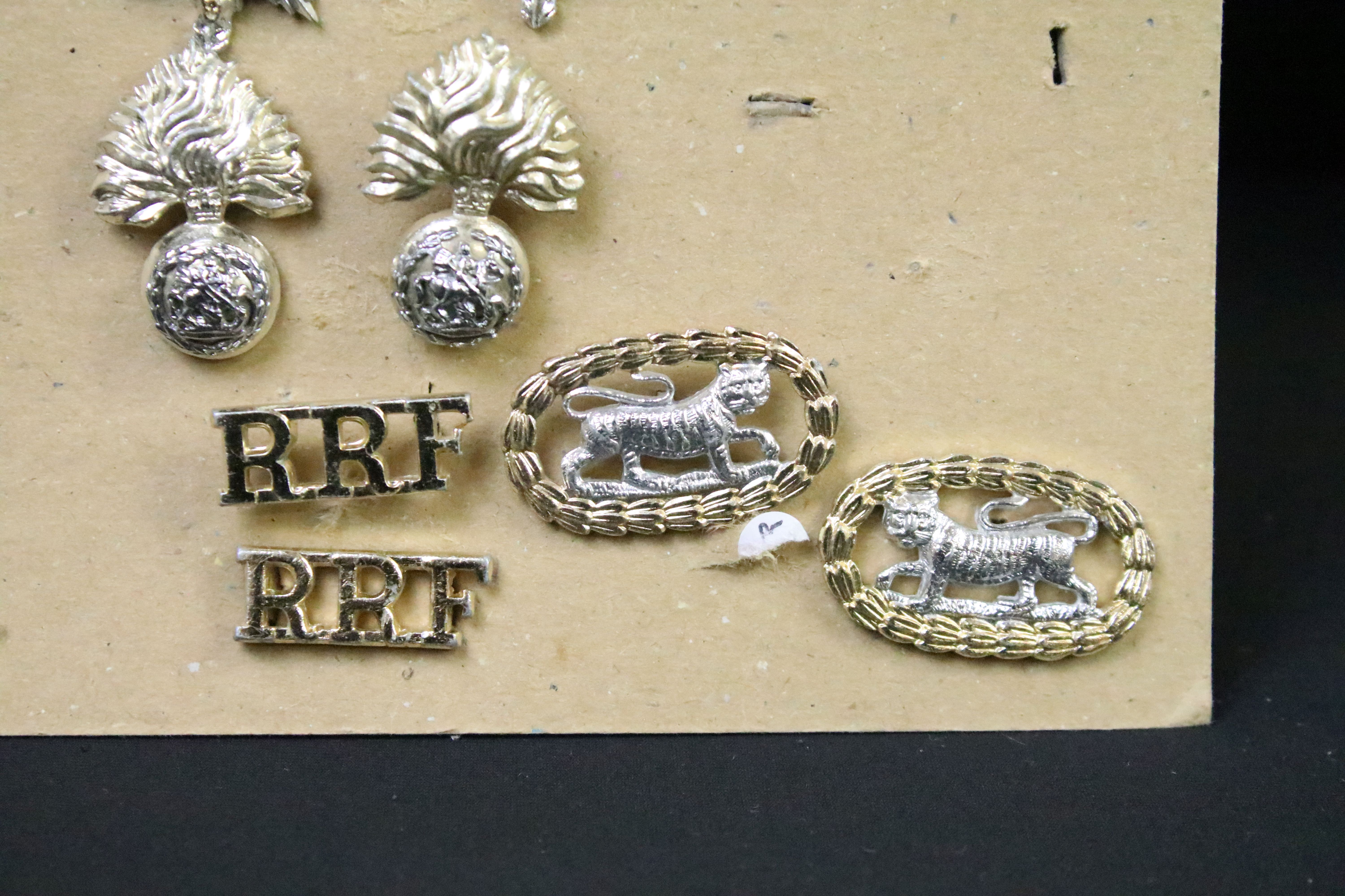 A collection of British military Regimental cap and collar badges to include the Yorkshire Regiment, - Image 13 of 13