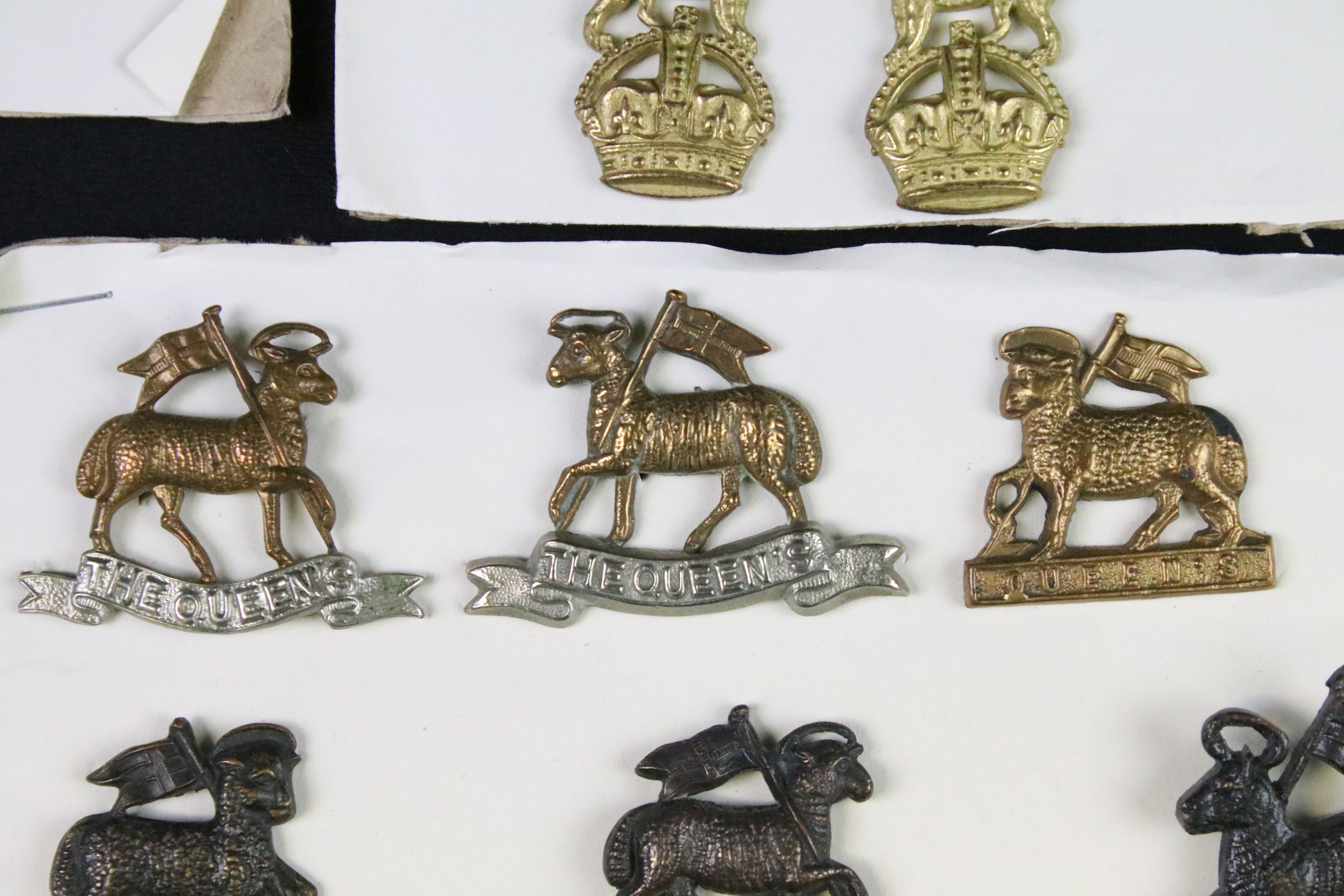 A collection of mainly British military cap and collar badges to include officers examples. - Image 9 of 18