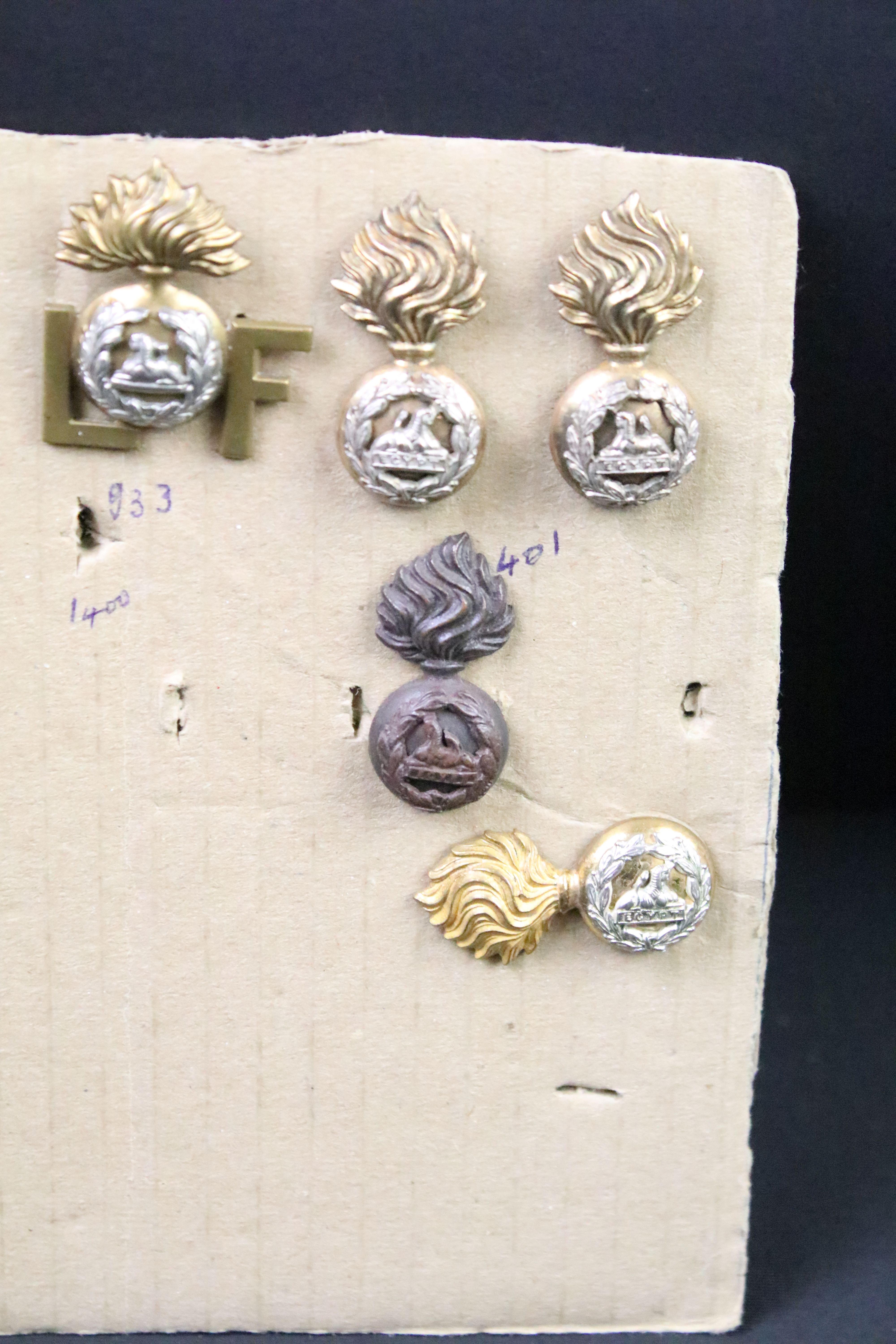 A collection of British military regimental cap and collar badges to include the Somerset Light - Image 13 of 13