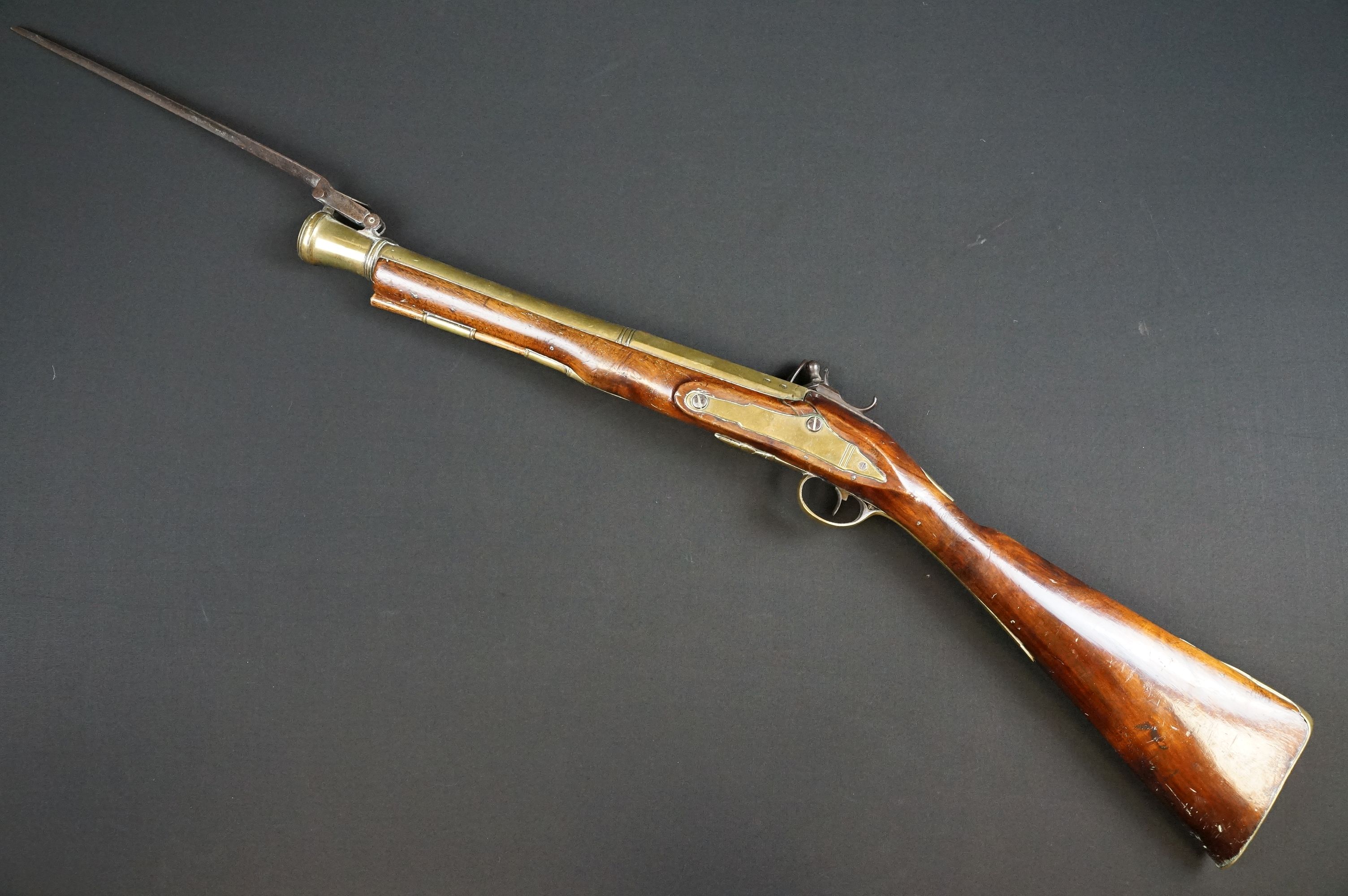 A FLINTLOCK COACHING BLUNDERBUSS by Mewis & Co, with 14 1/2" brass bell ended barrel, Birmingham - Image 12 of 19