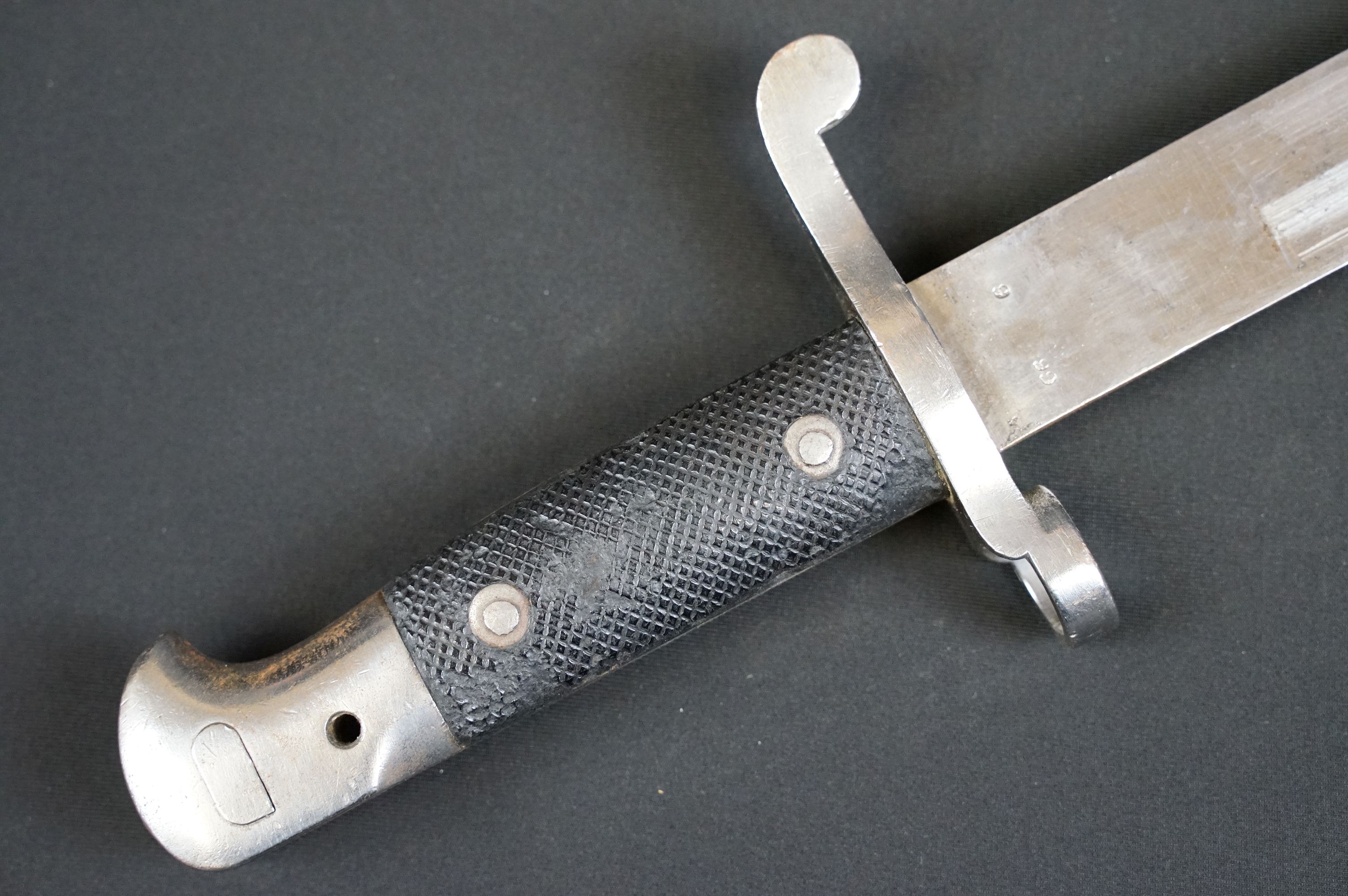 A British bayonet with good clear markings to the blade complete with scabbard and white leather - Image 2 of 16