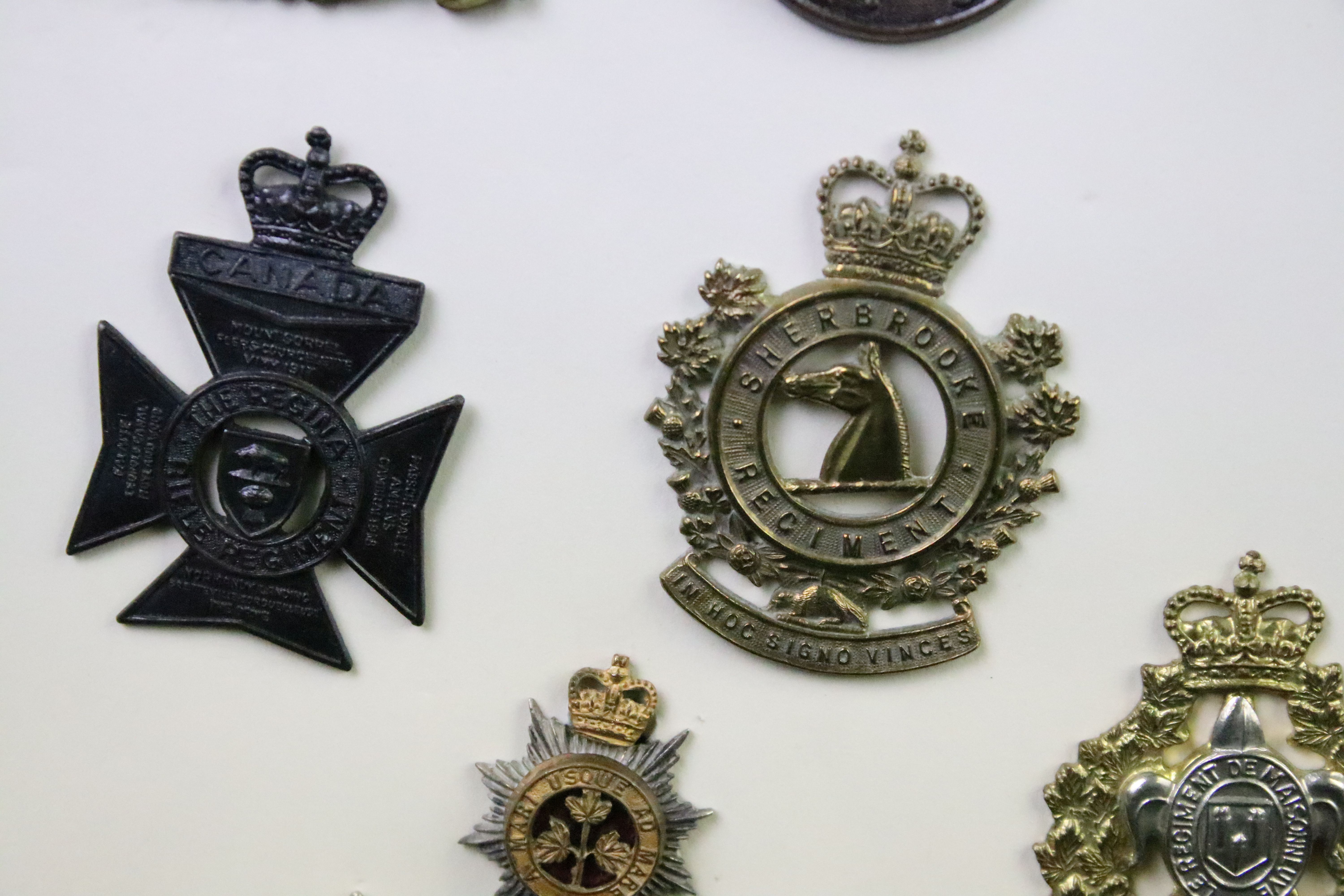 A collection of Canadian Military Queens crown cap badges to include The Canadian Officers - Image 4 of 6