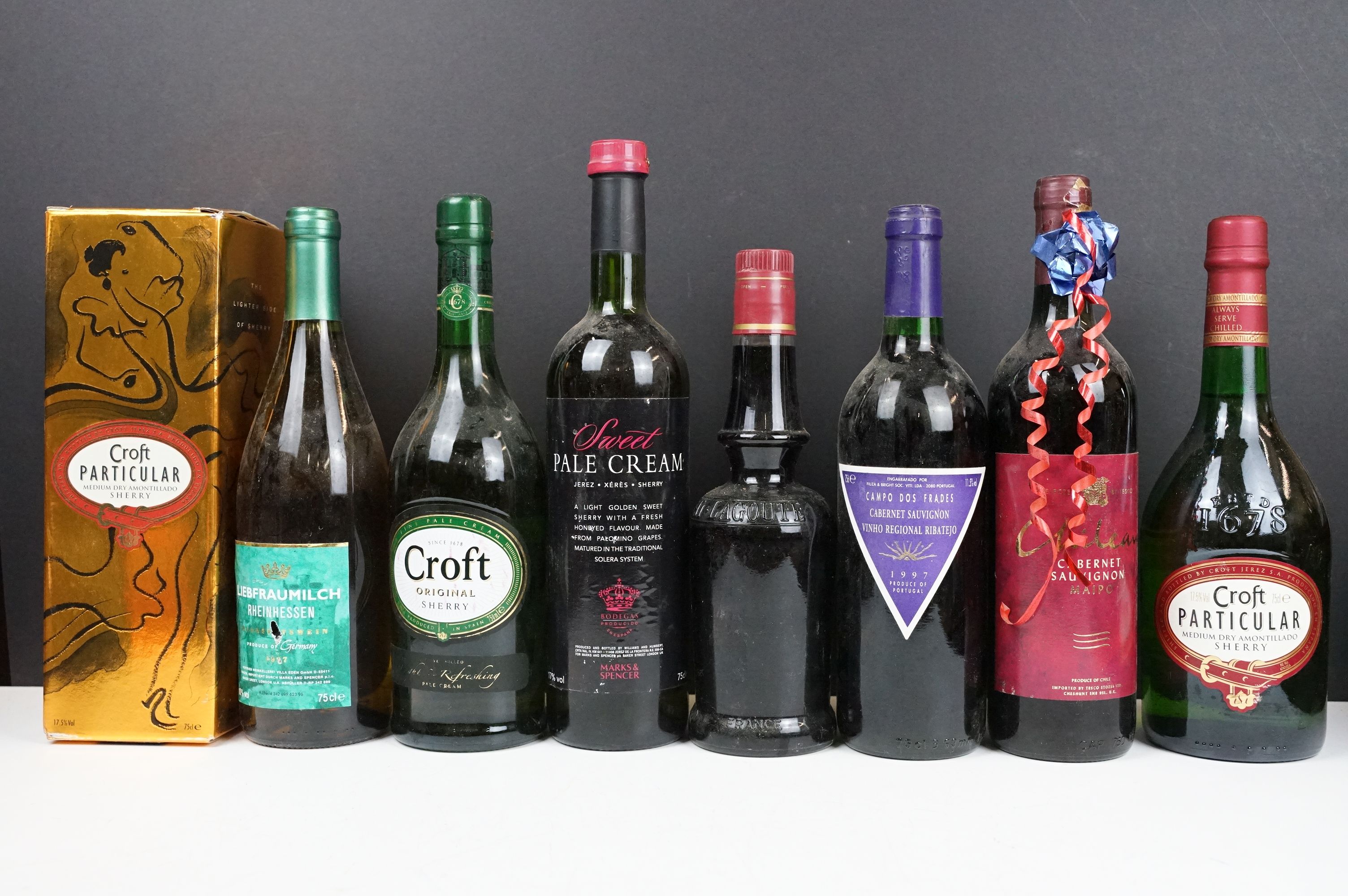 Collection of alcohol to include two bottles of Croft Particular sherry, sweet pale cream sherry,