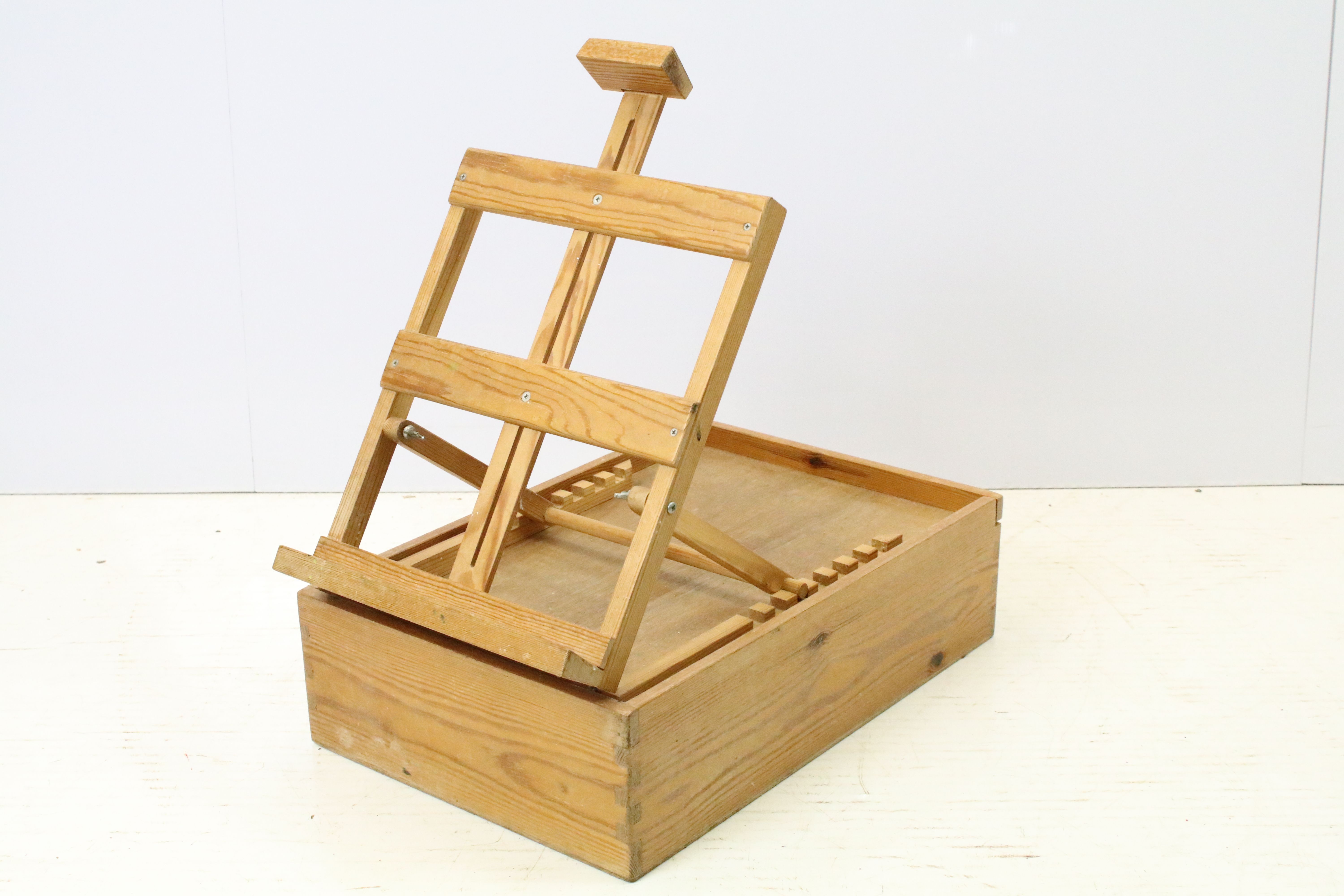 Artist field easel and plant box, 19cm high x 49cm long x 30.5cm deep