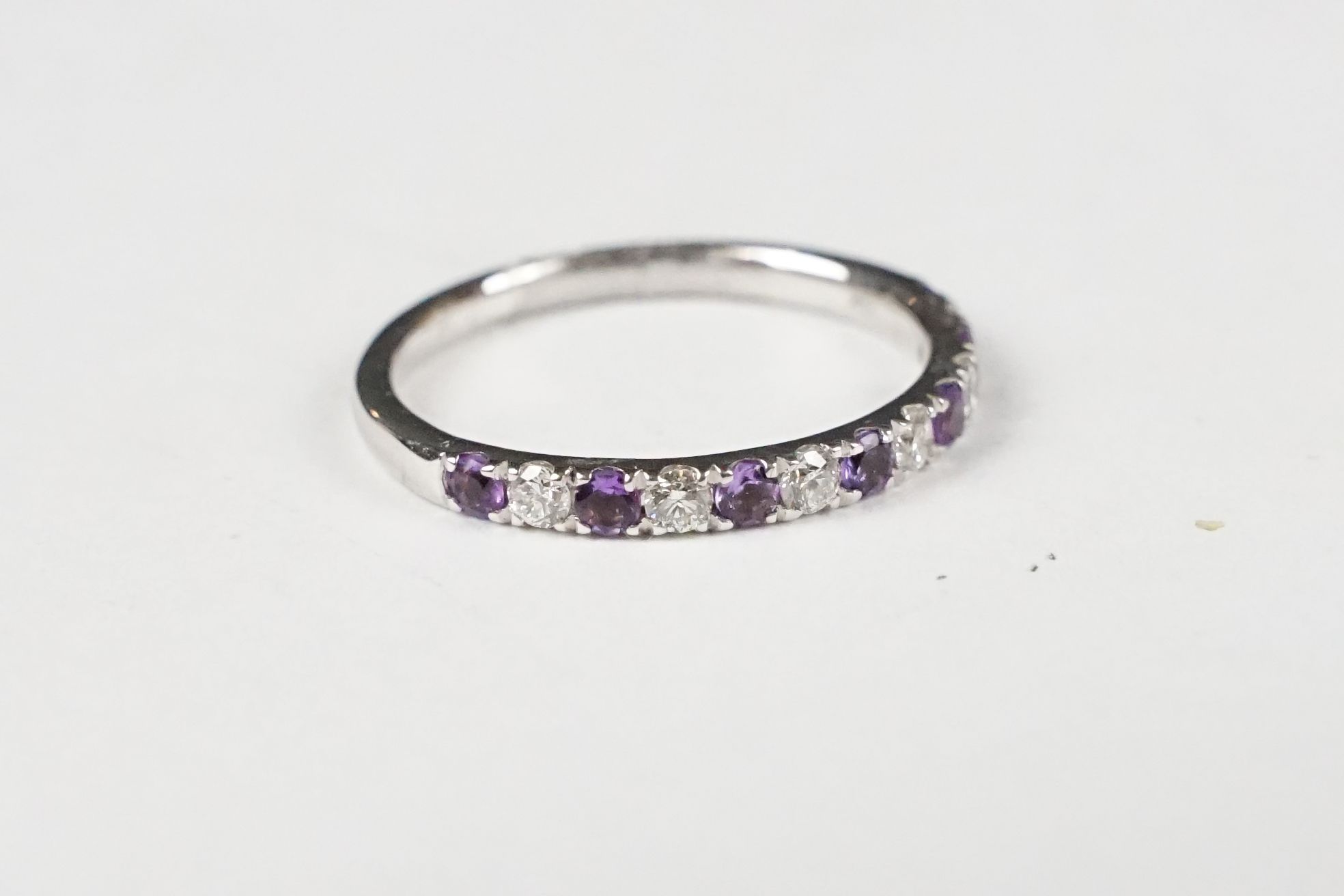 9ct white gold amethyst and diamond half eternity ring - Image 3 of 5