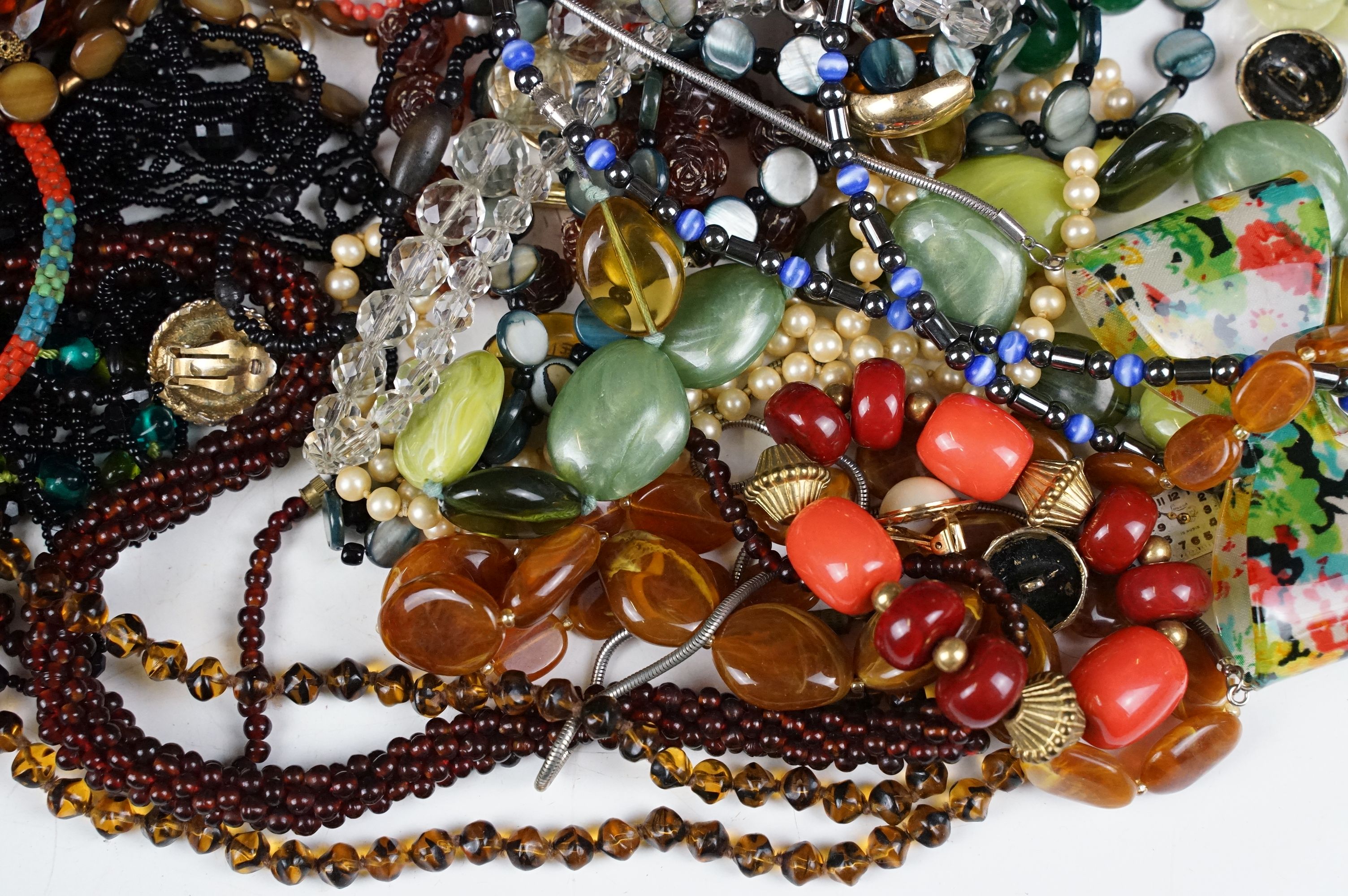 A collection of mainly vintage costume jewellery to include beaded necklaces, wristwatch, - Image 3 of 8