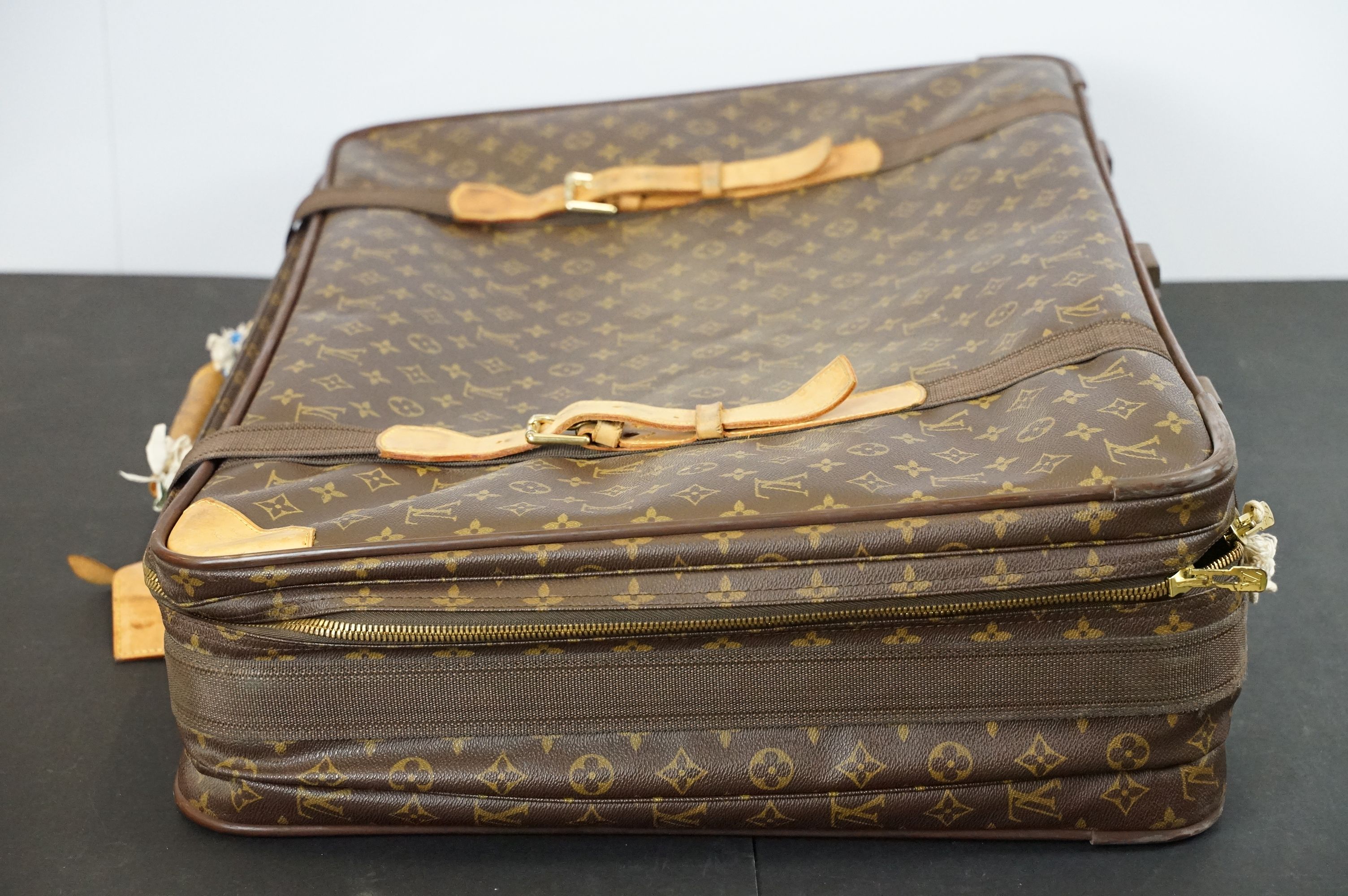 Louis Vuitton - Satellite suitcase having a monogrammed body with two canvas straps and brown - Image 5 of 18