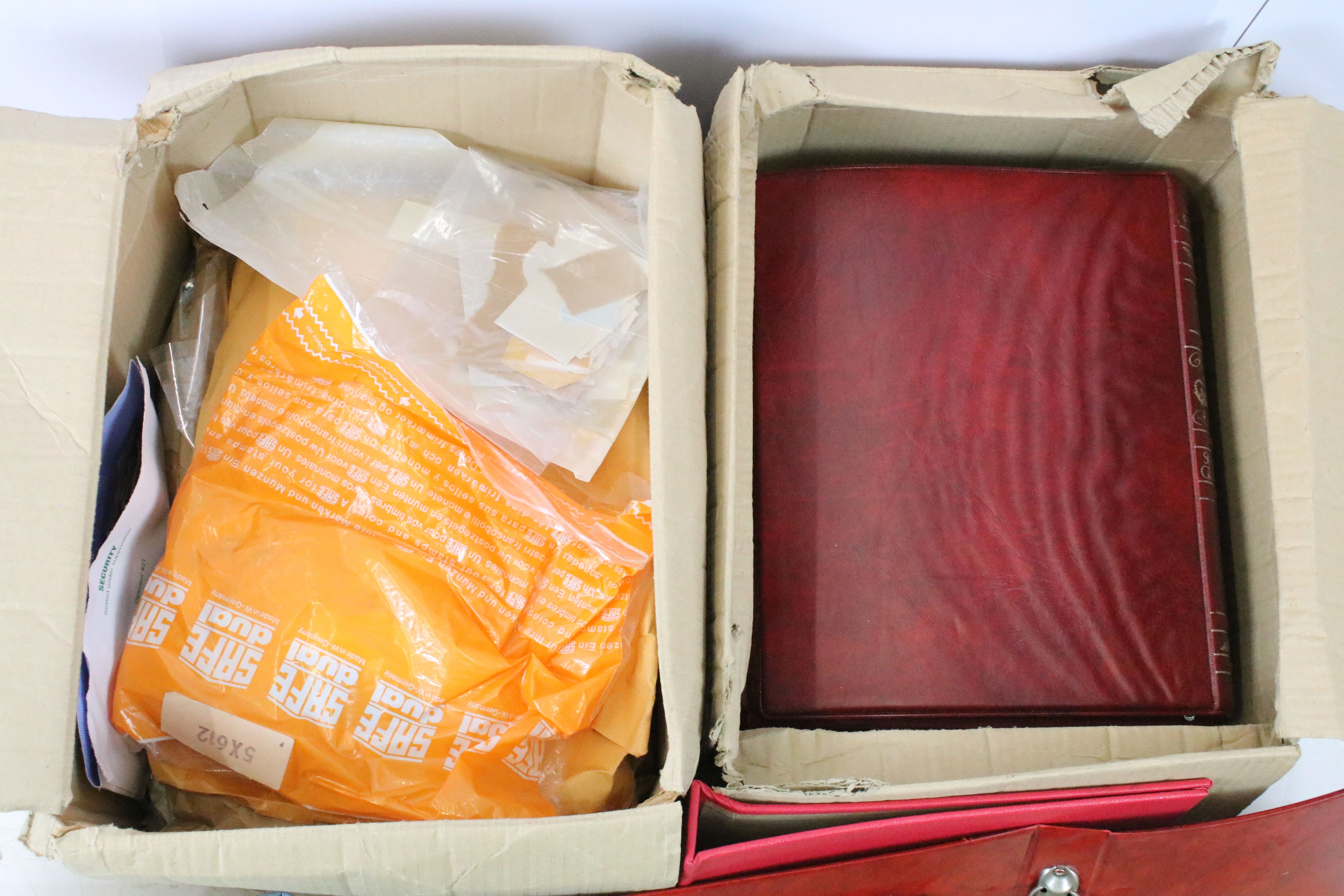 A box of loose used kilo ware stamps from Barbados together with a group of the International - Image 6 of 6