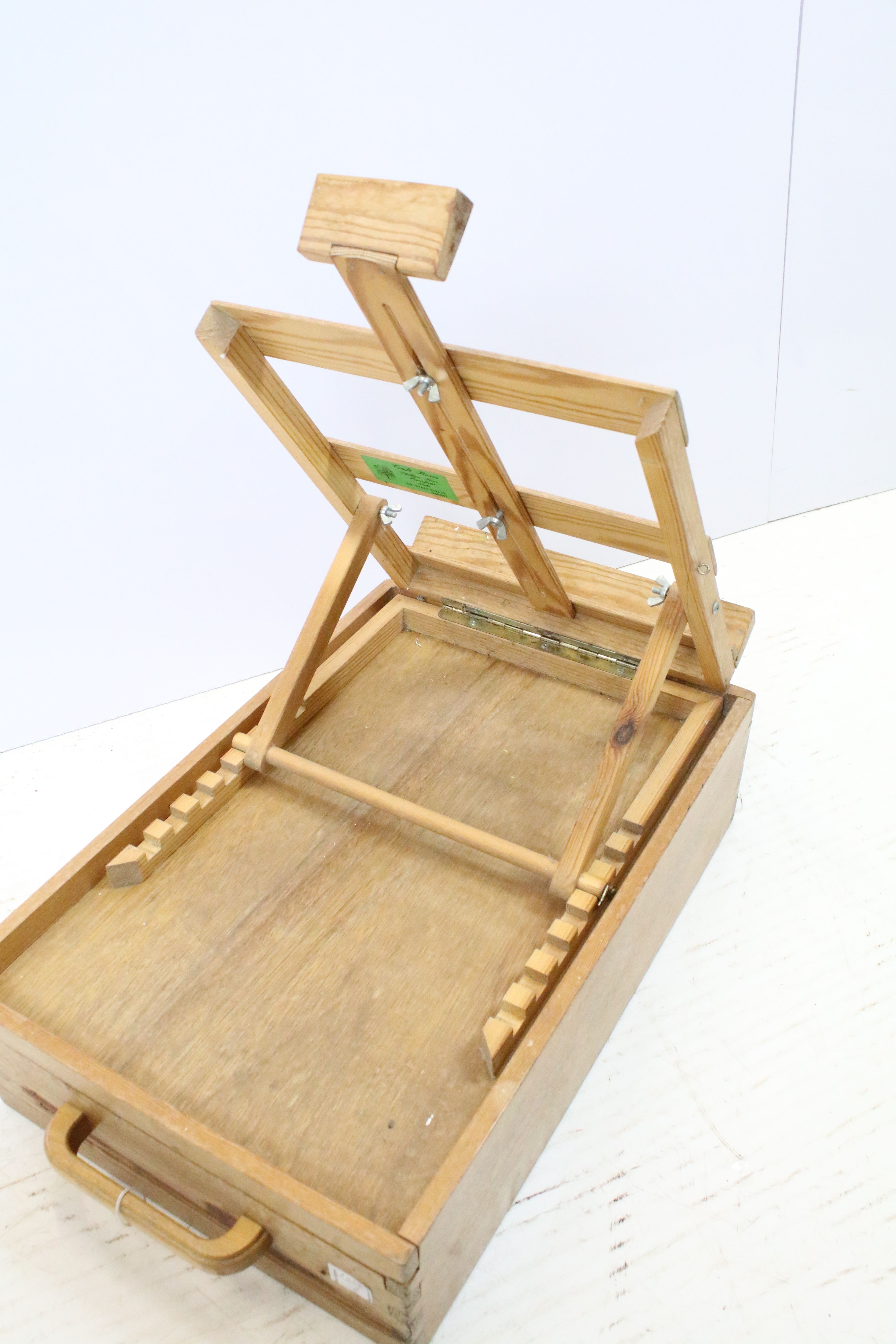 Artist field easel and plant box, 19cm high x 49cm long x 30.5cm deep - Image 3 of 6