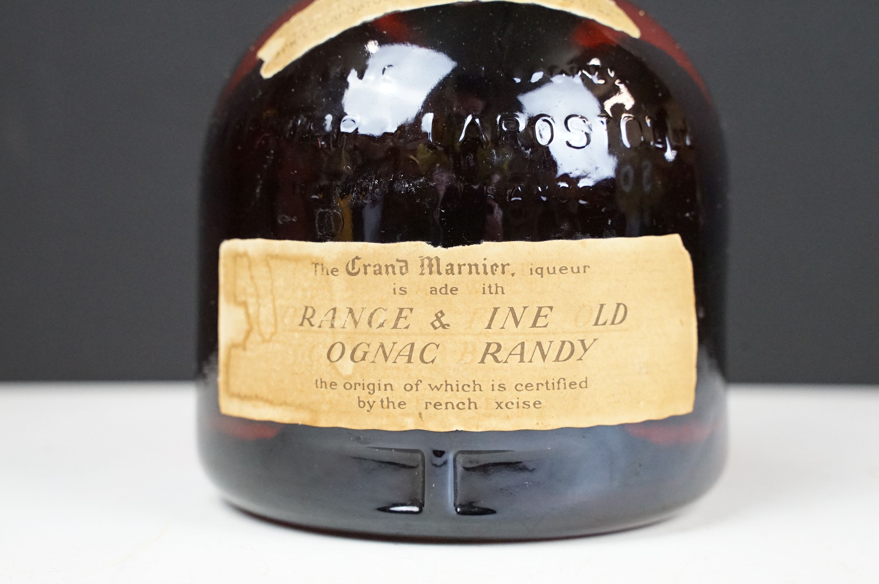 Orange and Fine Old Grand Marnier Cognac Brandy liquor. 67.4% proof 24 2/3 fl oz. Sealed. Circa - Image 5 of 6