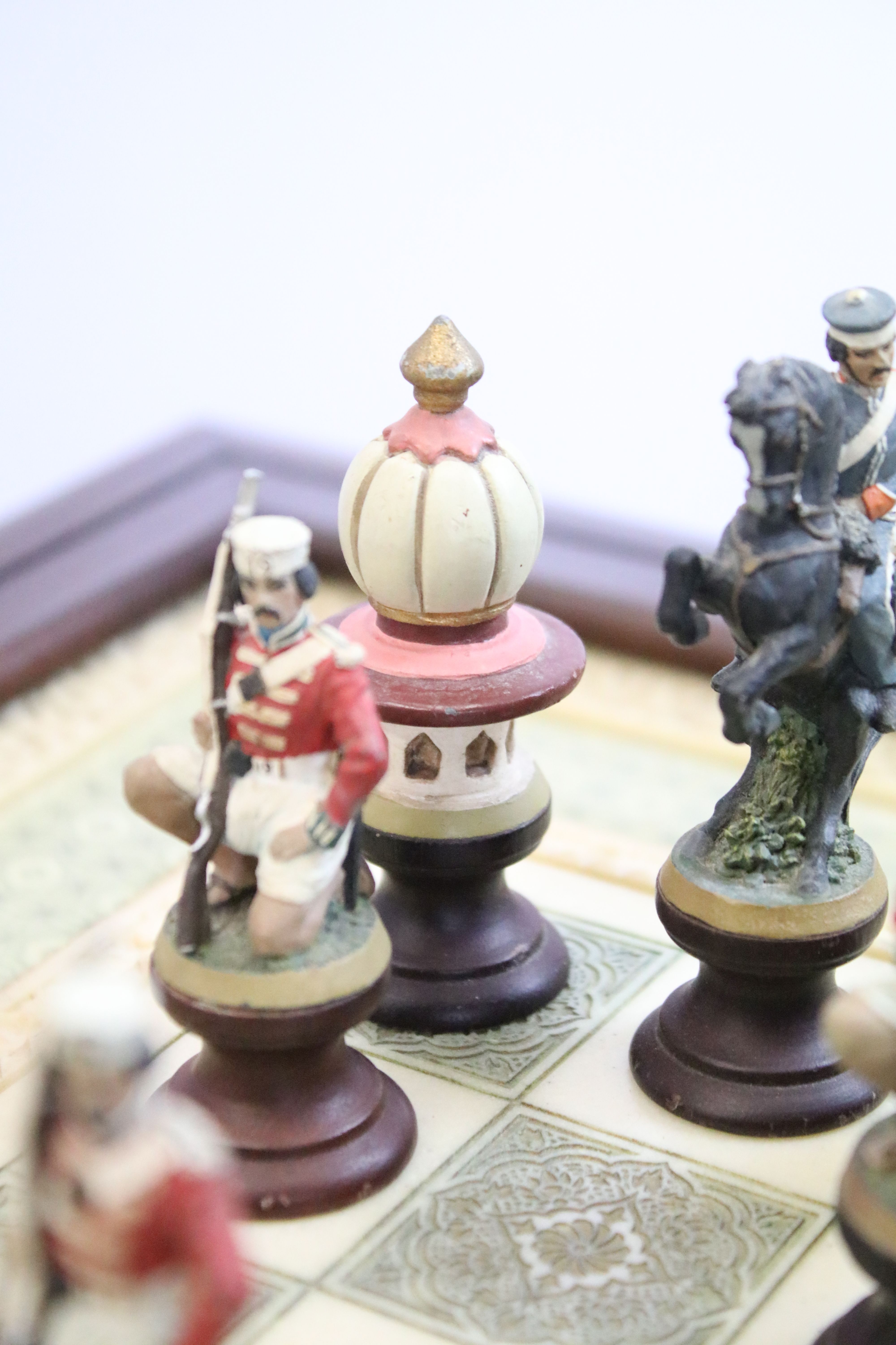 Franklin Mint The Raj Chess Set with marble effect chess board within a mahogany frame raised on a - Image 7 of 12