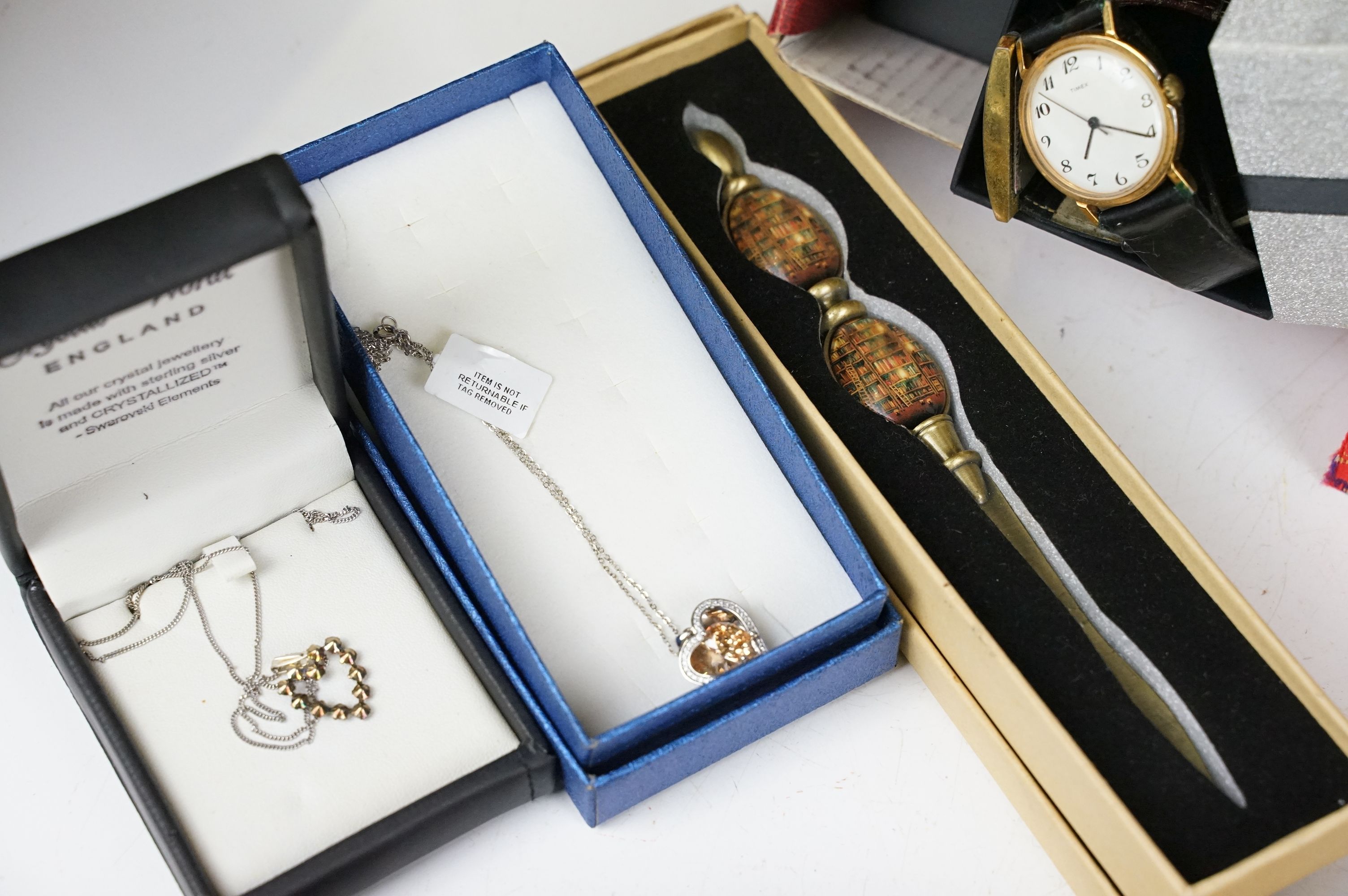 Mixed collectables, jewellery & watches, featuring silver, the lot featuring a Sekonda watch, - Image 5 of 12