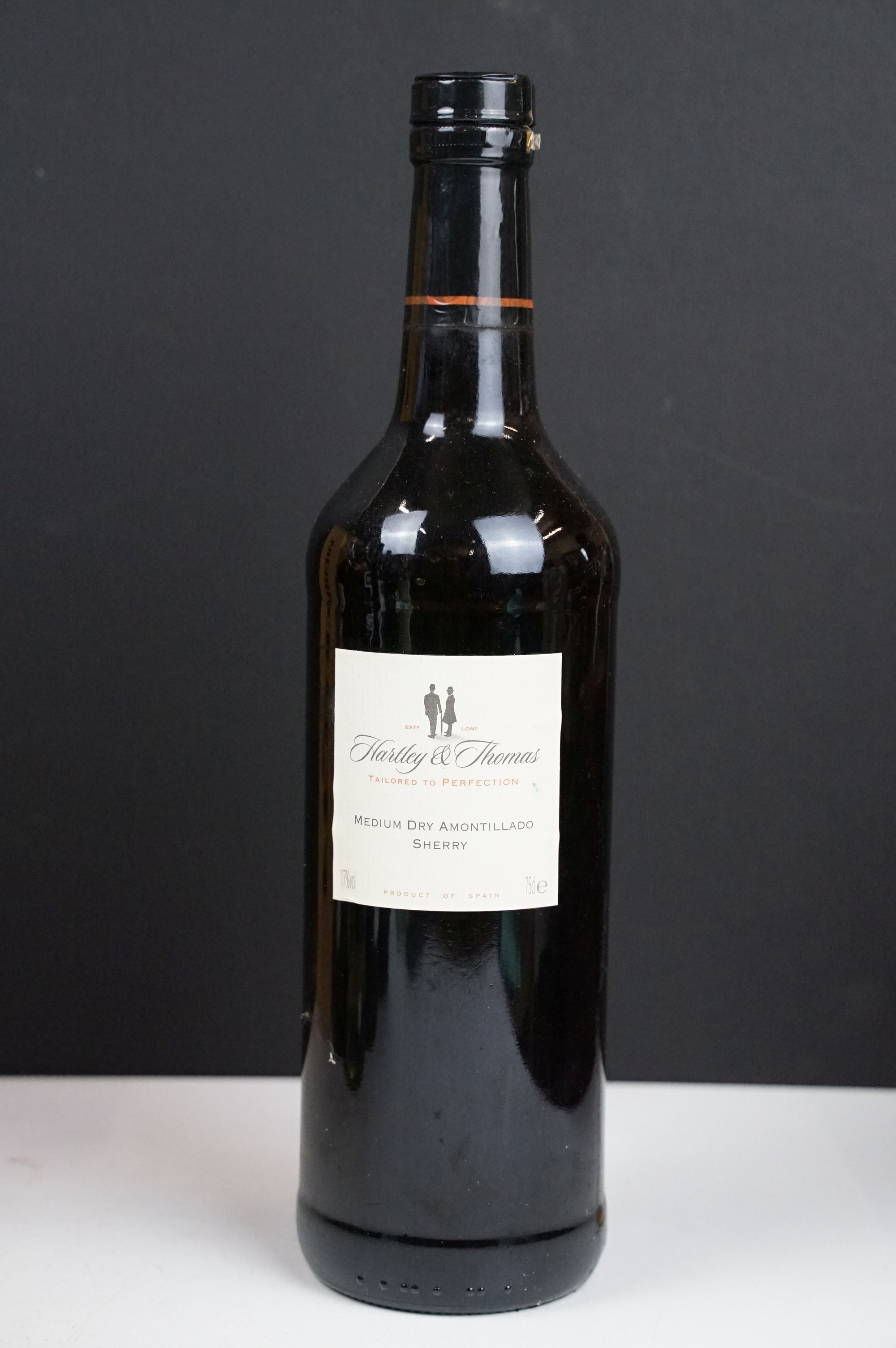 Collection of spirits, wines and liqueur, including: Hartley & Thomas, Medium Dry Amontillado - Image 3 of 17