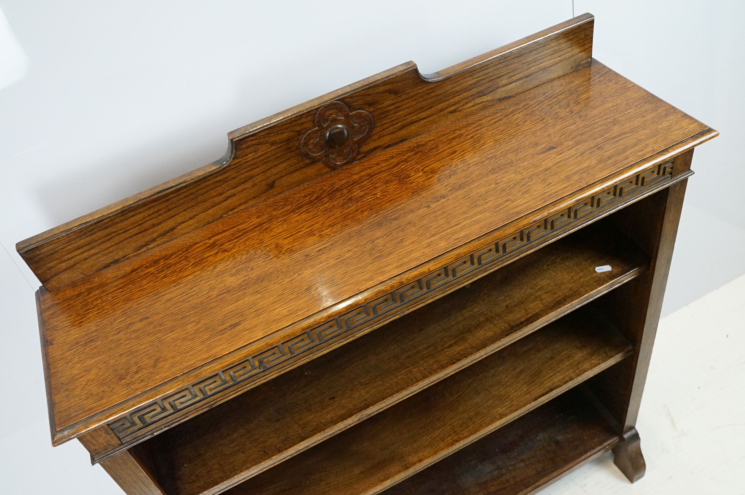 Oak three shelf bookcase with Greek key frieze design, 102cm high x 92cm wide x 26cm deep - Bild 2 aus 7