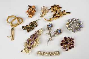 Ten Vintage Brooches, mostly in the form of flowers