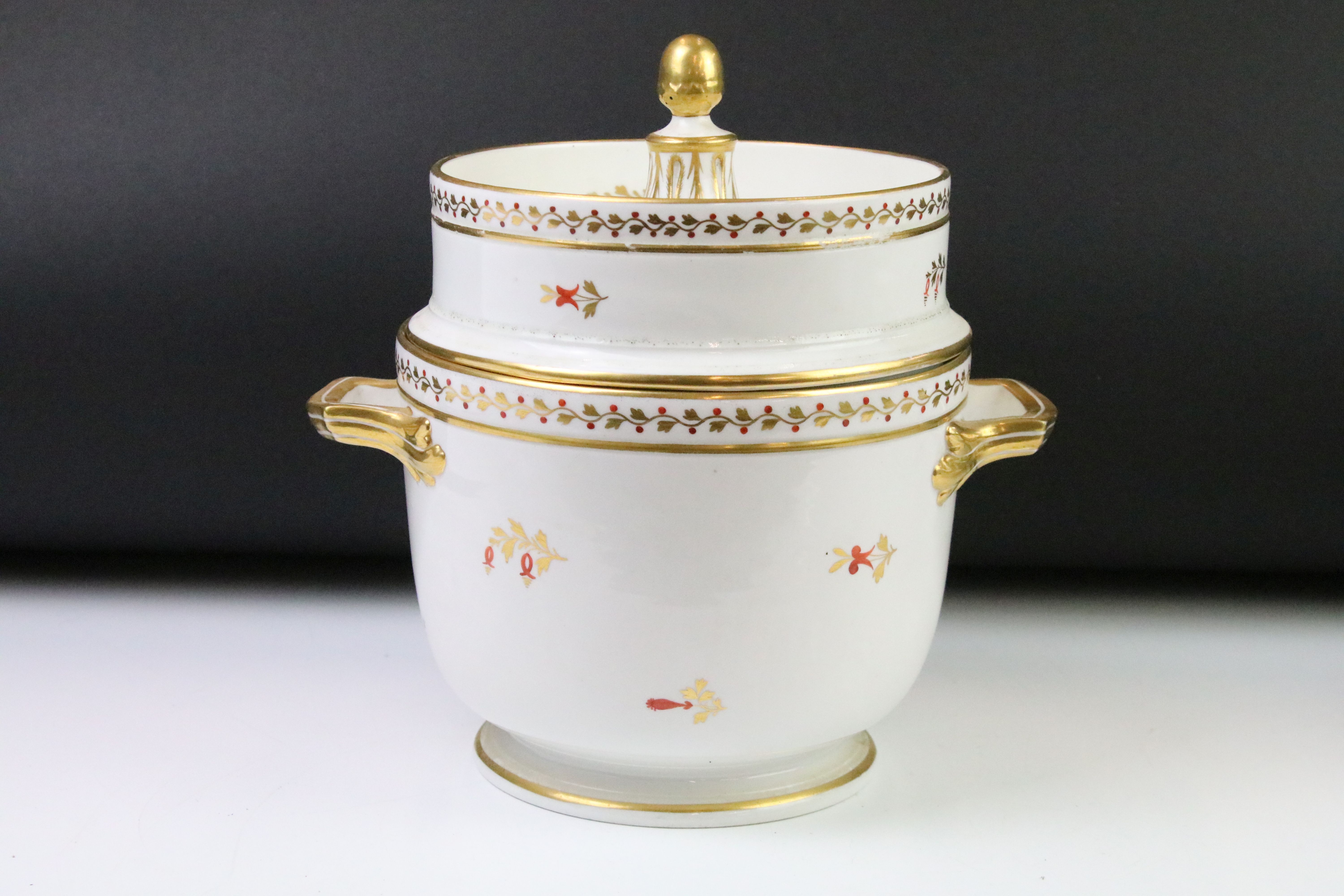 Late 18th / early 19th Century Crown Derby ice pail and cover having twin handles, gilt detailing of - Image 4 of 6