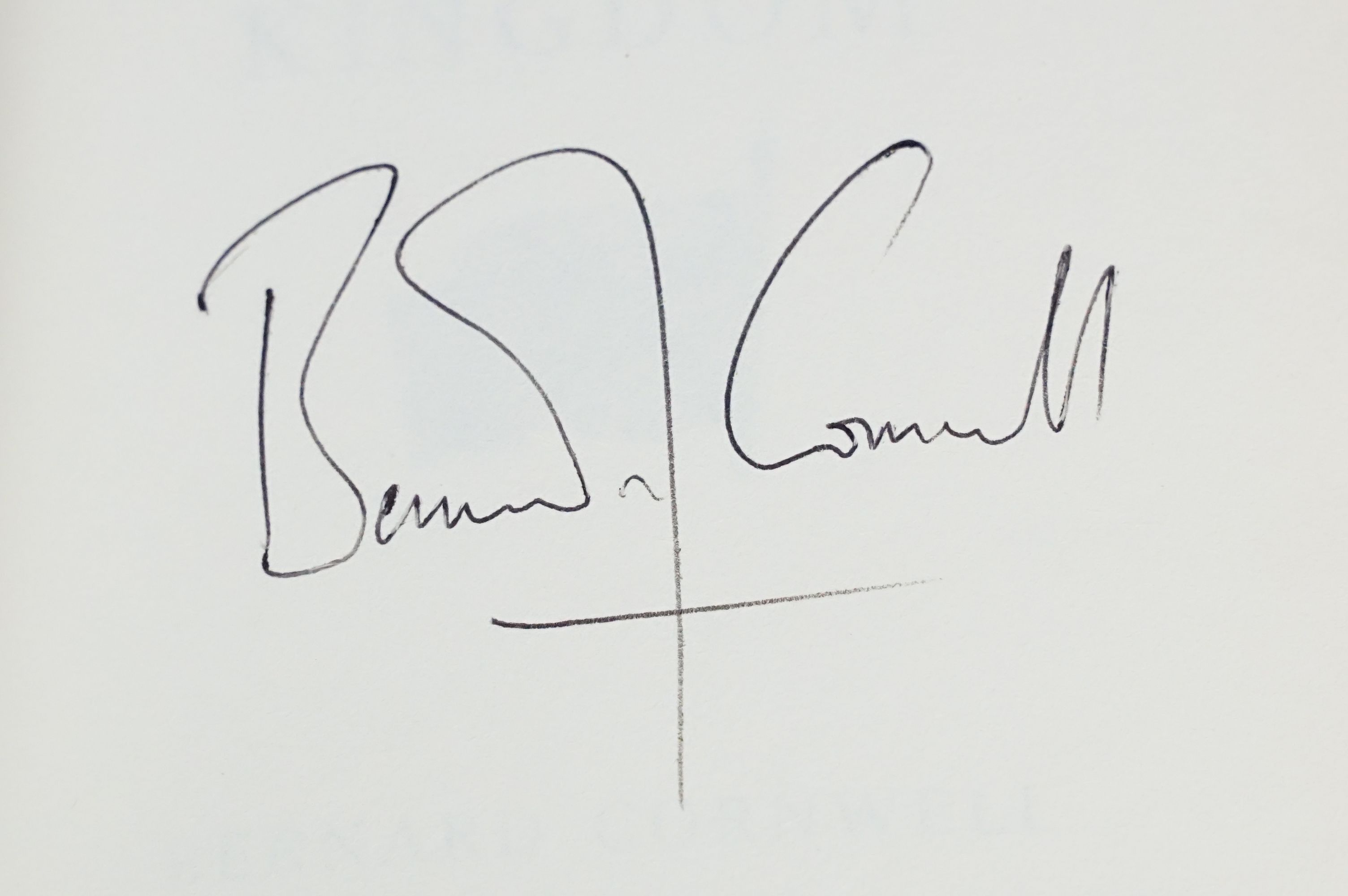 Books - Two Bernard Cornwell signed first edition hardback books to include 'The Last Kingdom' - Image 5 of 6