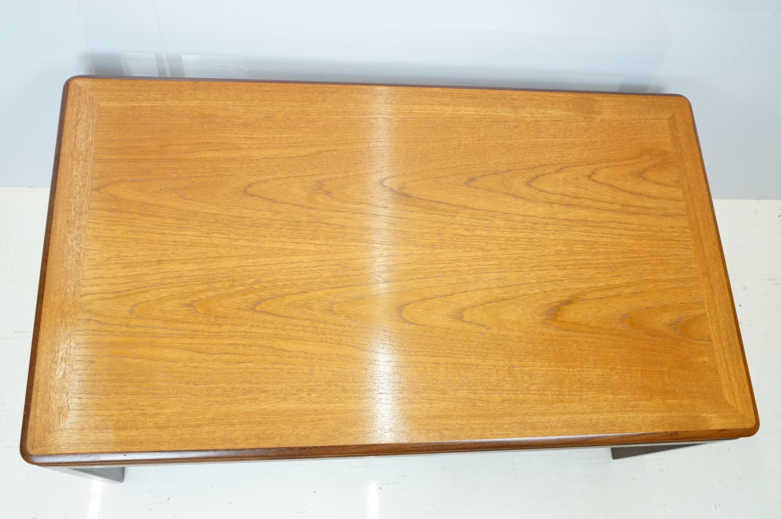 G-Plan rectangular coffee table, 45cm high x 106cm wide x 60cm deep - Image 2 of 6