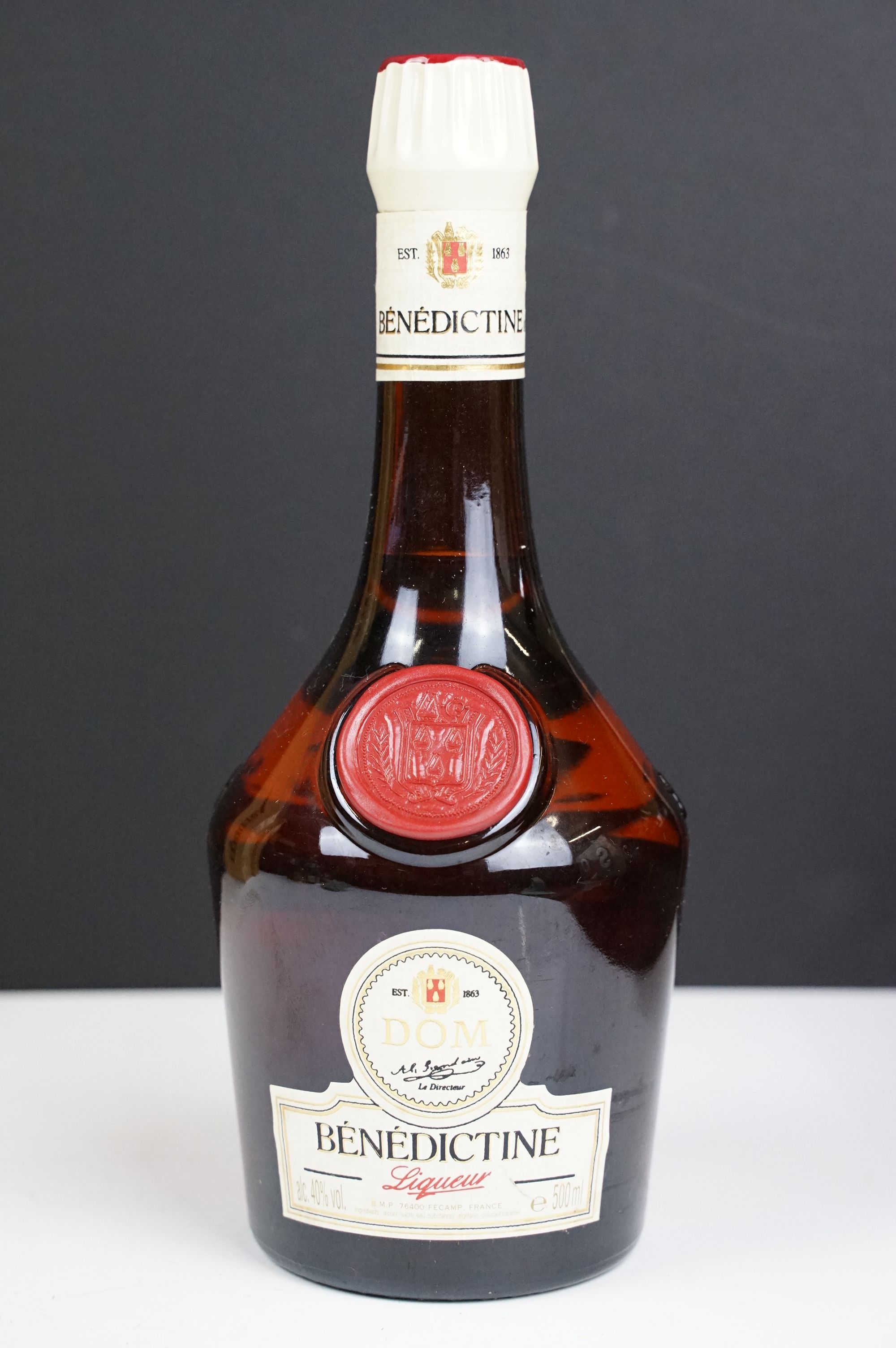 Collection of spirits, wines and liqueur, including: Hartley & Thomas, Medium Dry Amontillado - Image 12 of 17