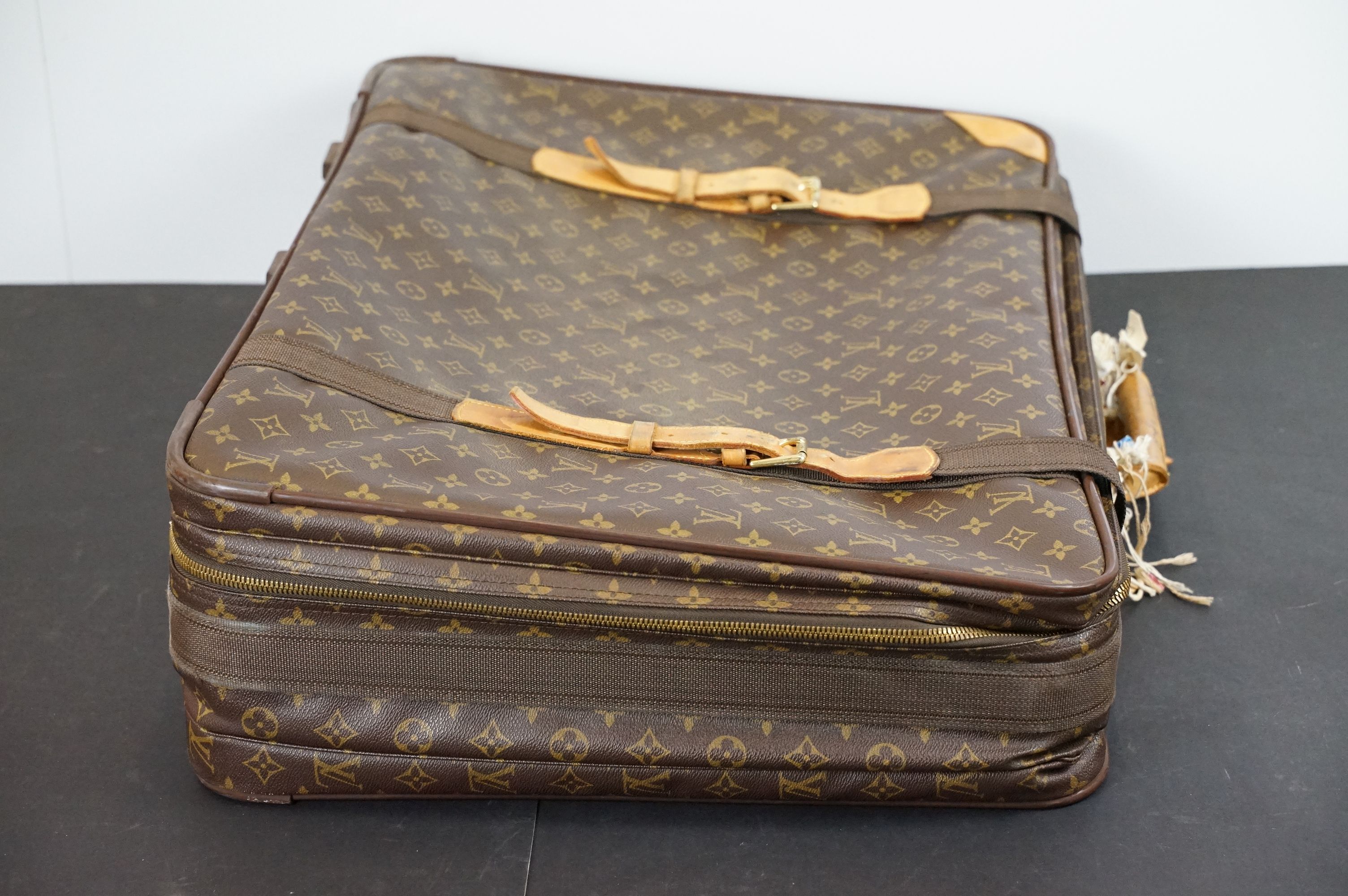 Louis Vuitton - Satellite suitcase having a monogrammed body with two canvas straps and brown - Image 7 of 18