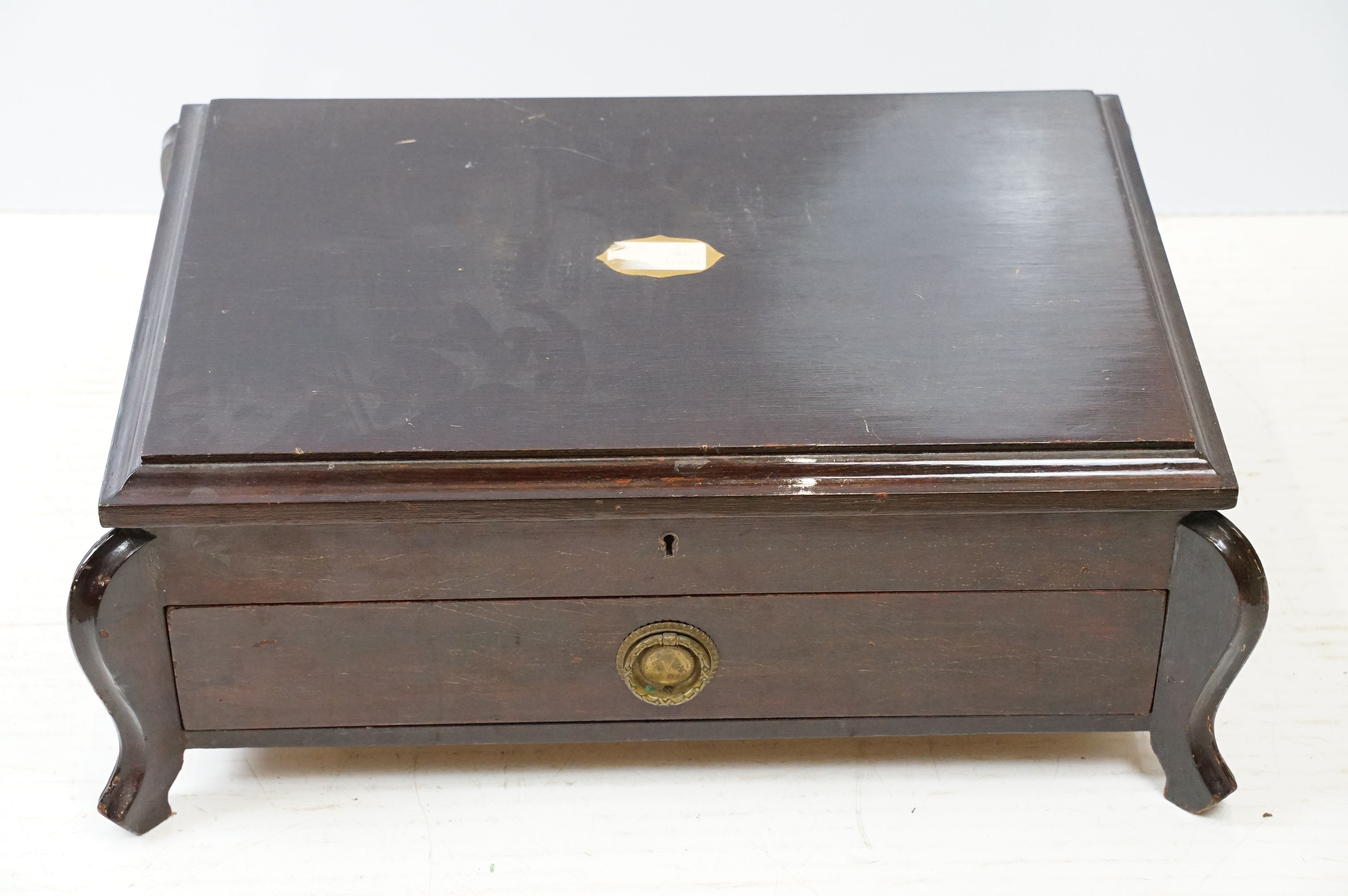 Mahogany cased canteen of cutlery, containing a mixture of silver plated flatware, to include King's - Image 6 of 7