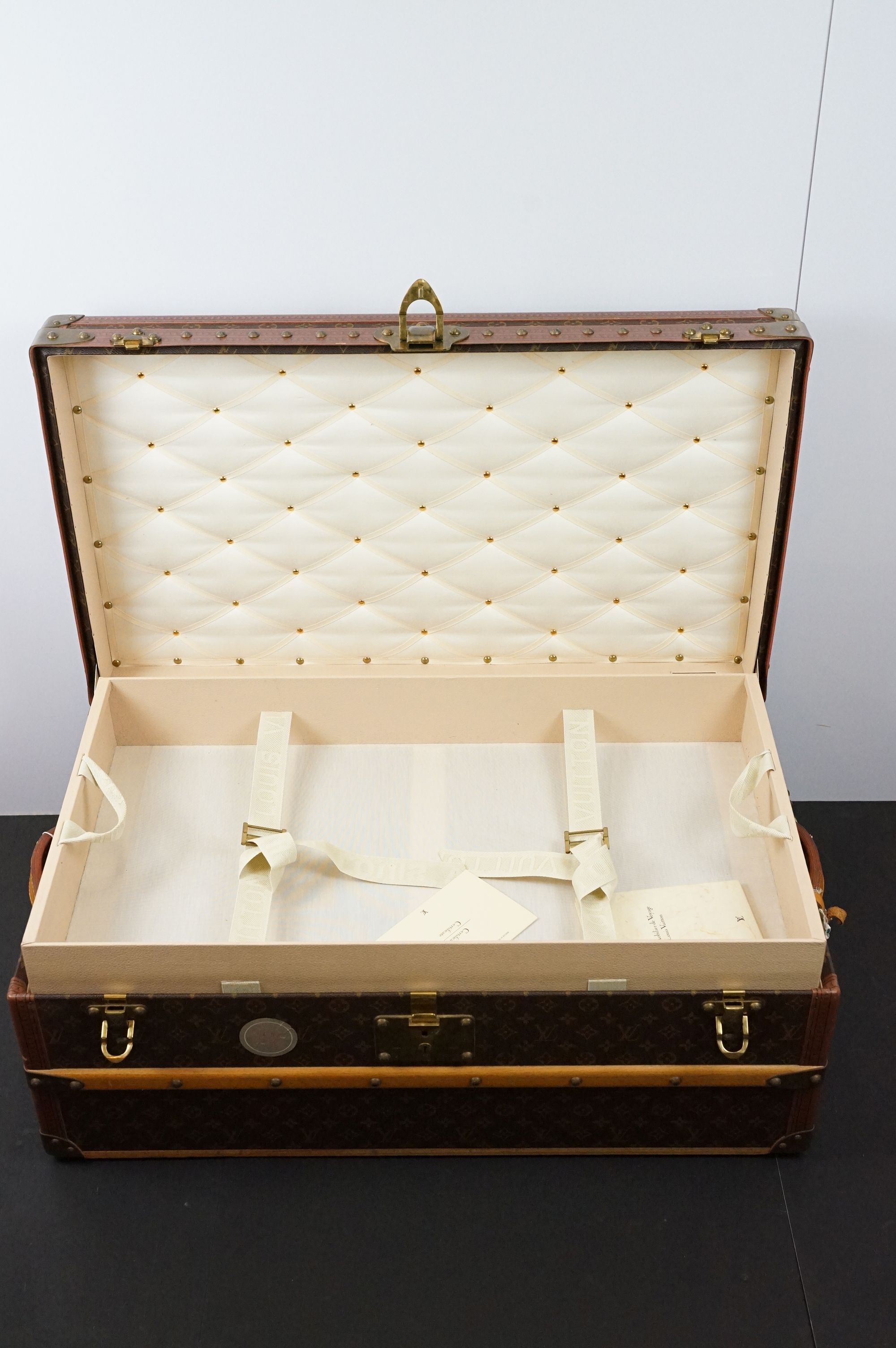 Louis Vuitton - Monogrammed canvas travel trunk having branded leather banding, wooden slats, - Image 4 of 32