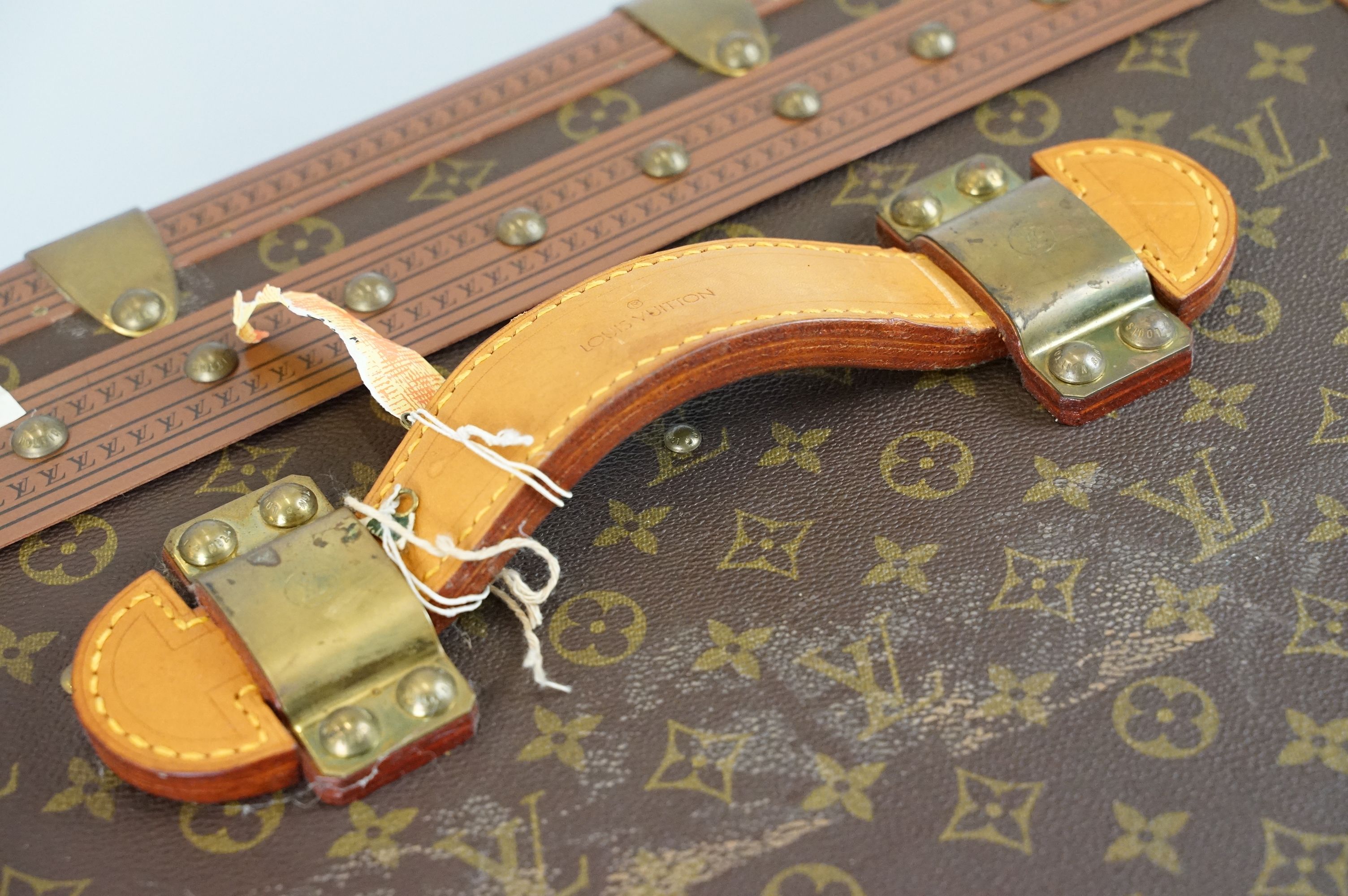 Louis Vuitton - Monogrammed canvas travel trunk having branded leather banding, wooden slats, - Image 20 of 32