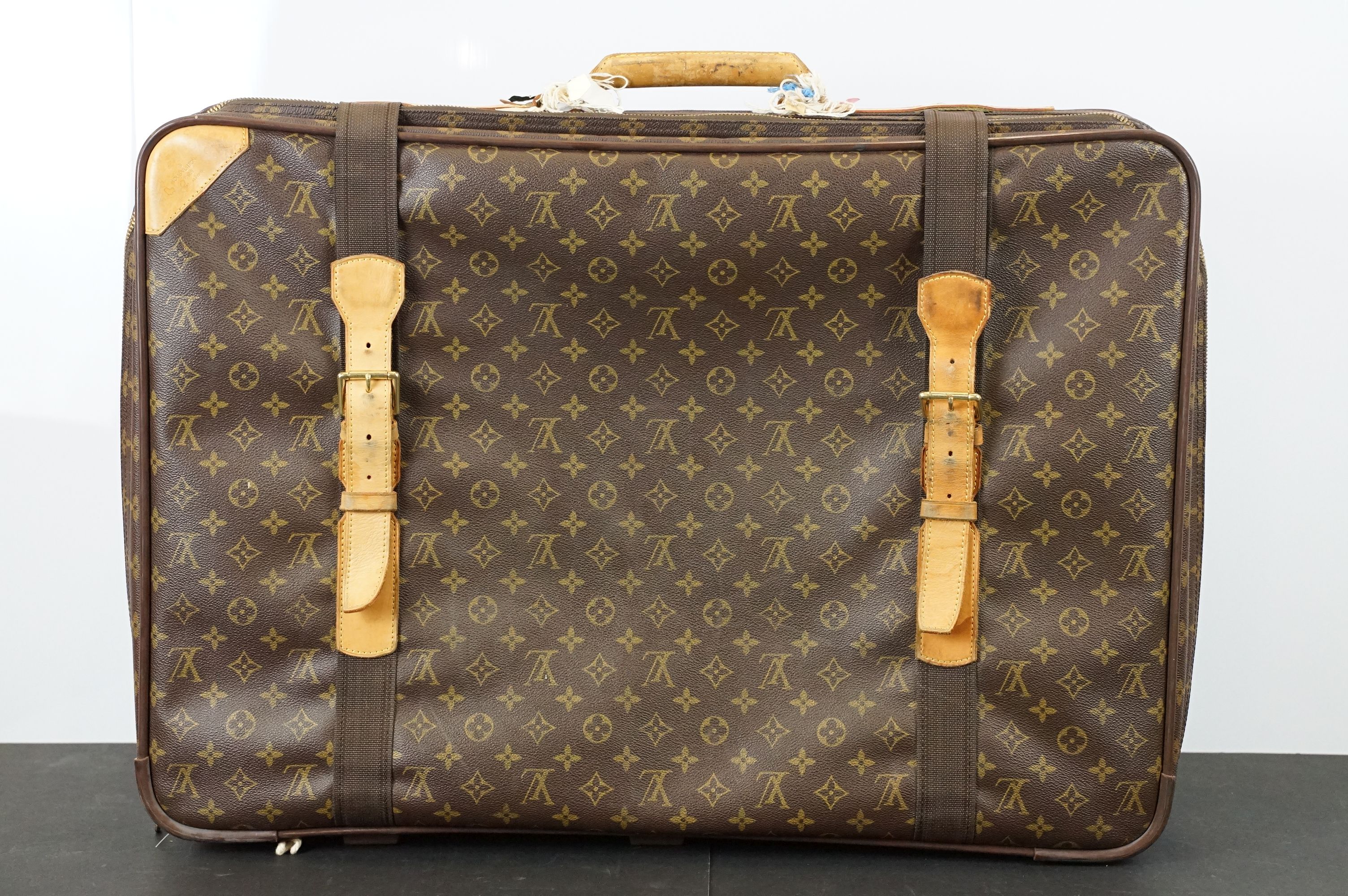 Louis Vuitton - Satellite suitcase having a monogrammed body with two canvas straps and brown - Image 3 of 18