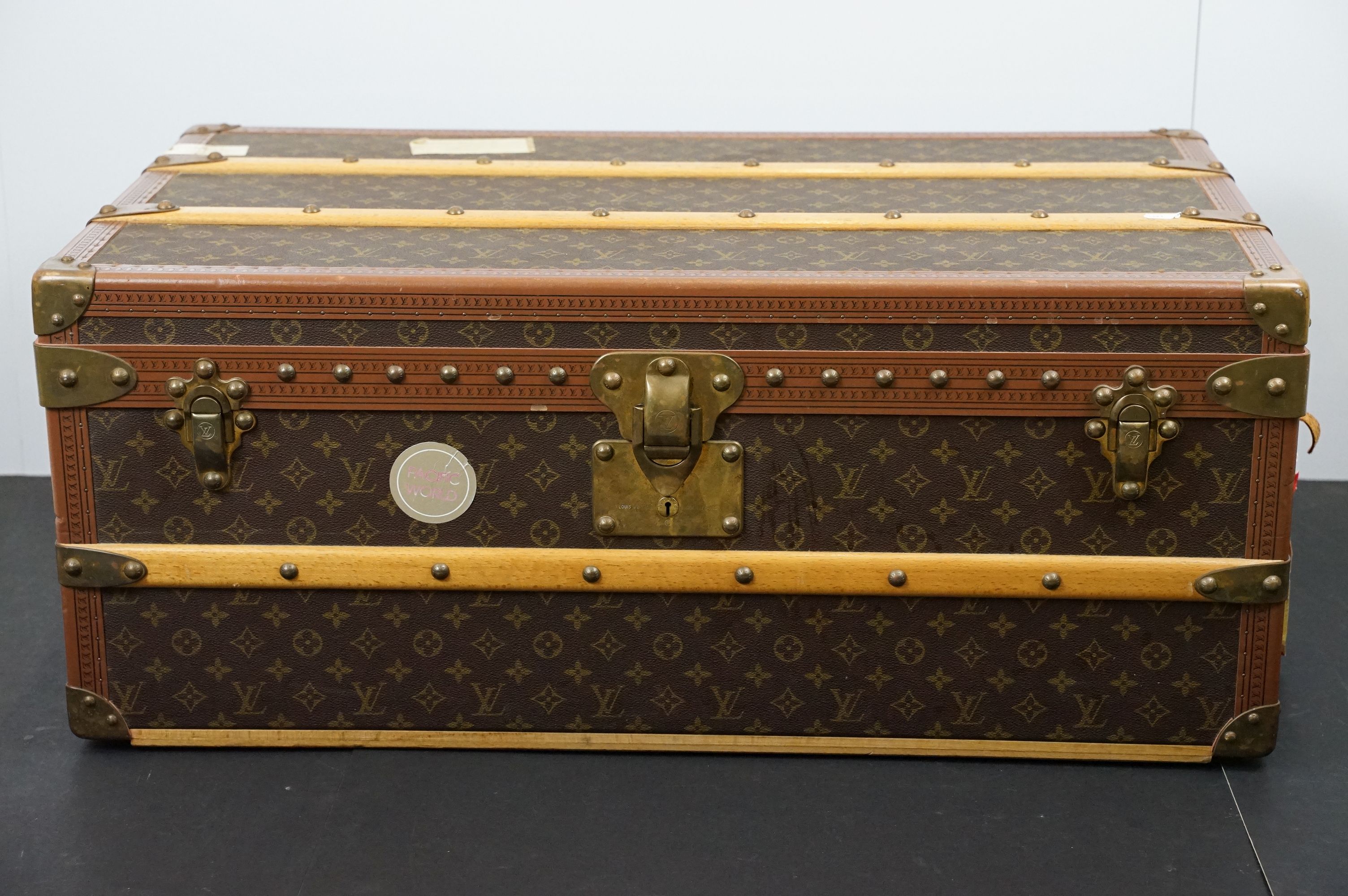 Louis Vuitton - Monogrammed canvas travel trunk having branded leather banding, wooden slats, - Image 2 of 32