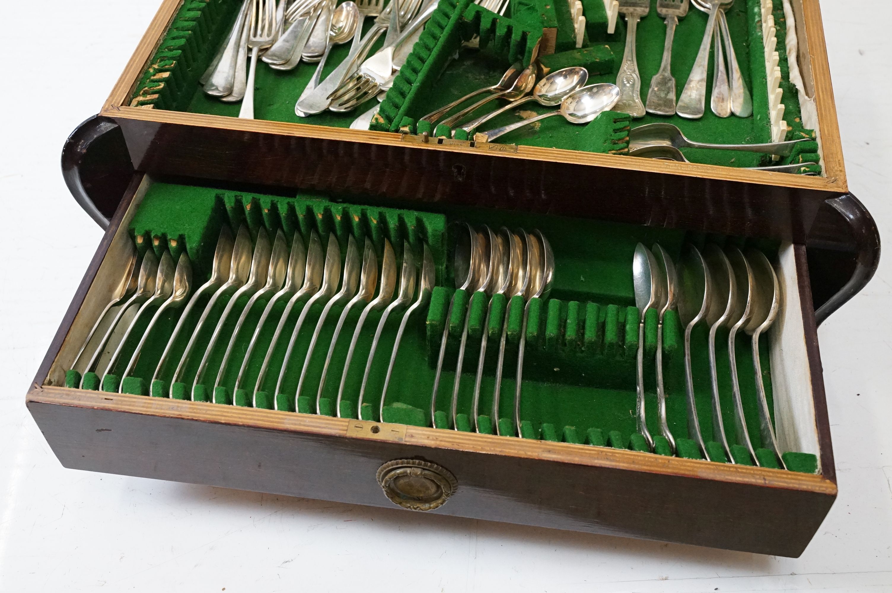 Mahogany cased canteen of cutlery, containing a mixture of silver plated flatware, to include King's - Image 5 of 7