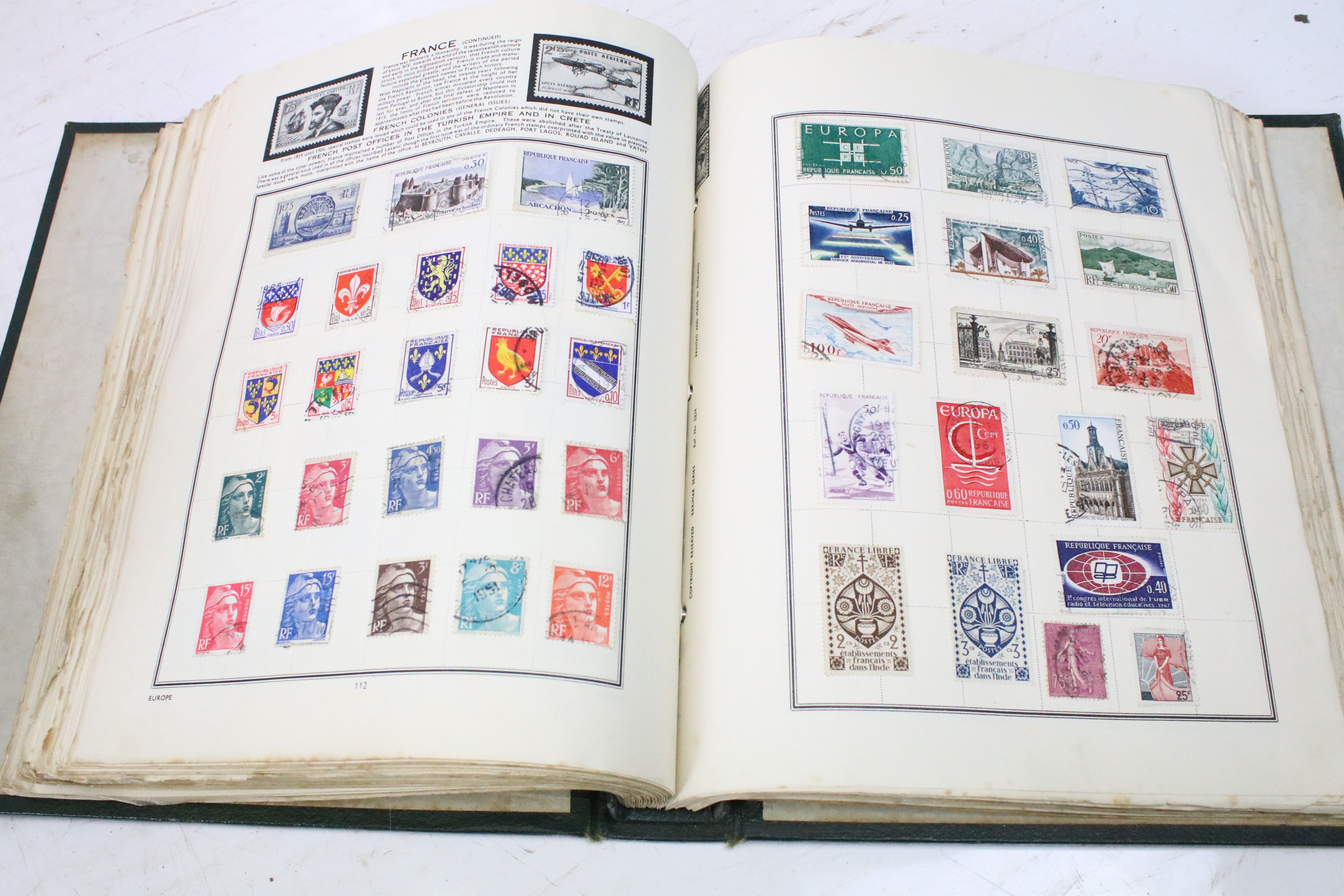 Approximately 100 loose late 20th Century presentation pack stamps, together with an album of - Bild 18 aus 21