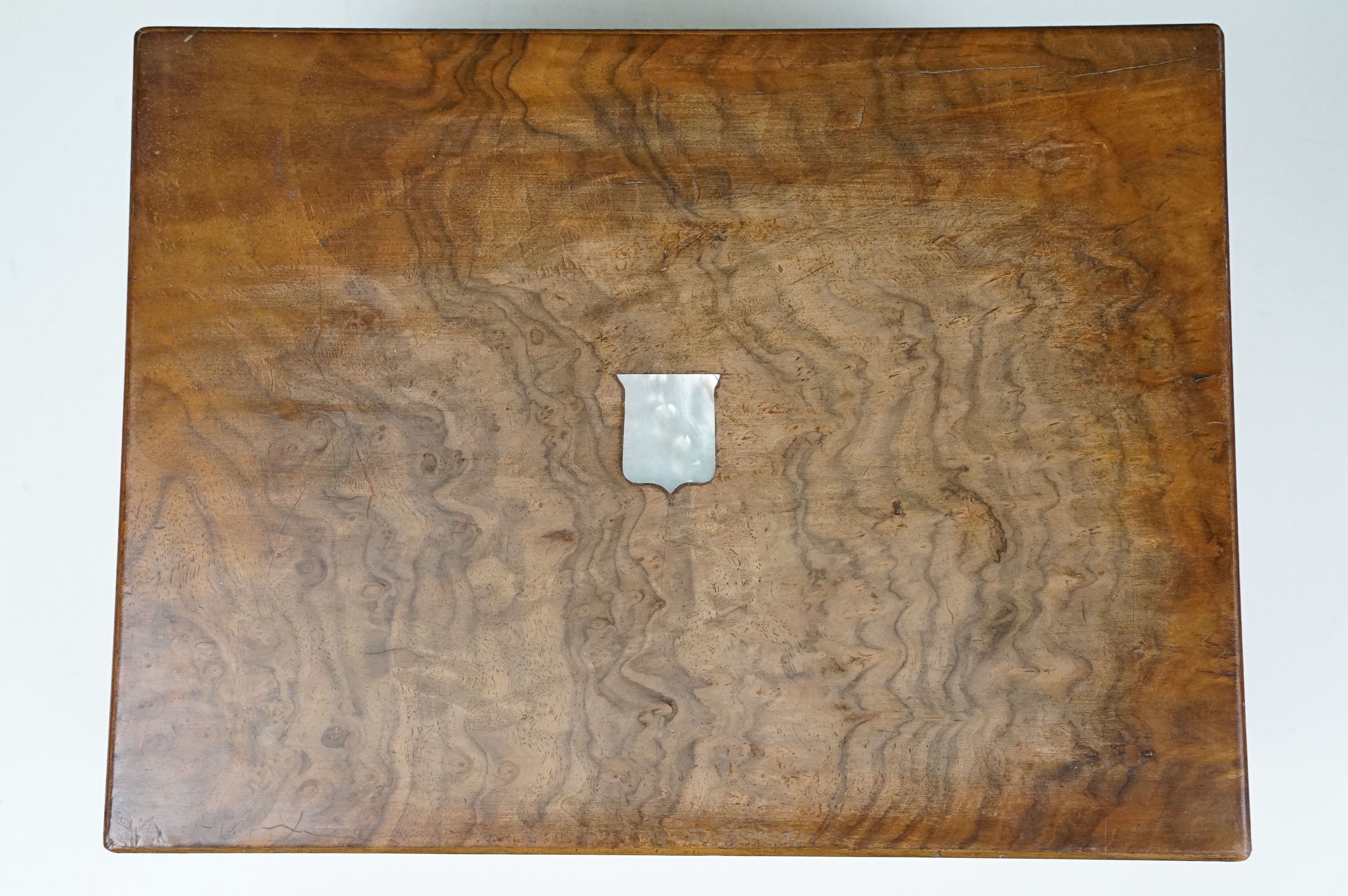 19th century walnut vanity box, the lid with mother of pearl inlay, opening to a fitted interior - Image 10 of 10